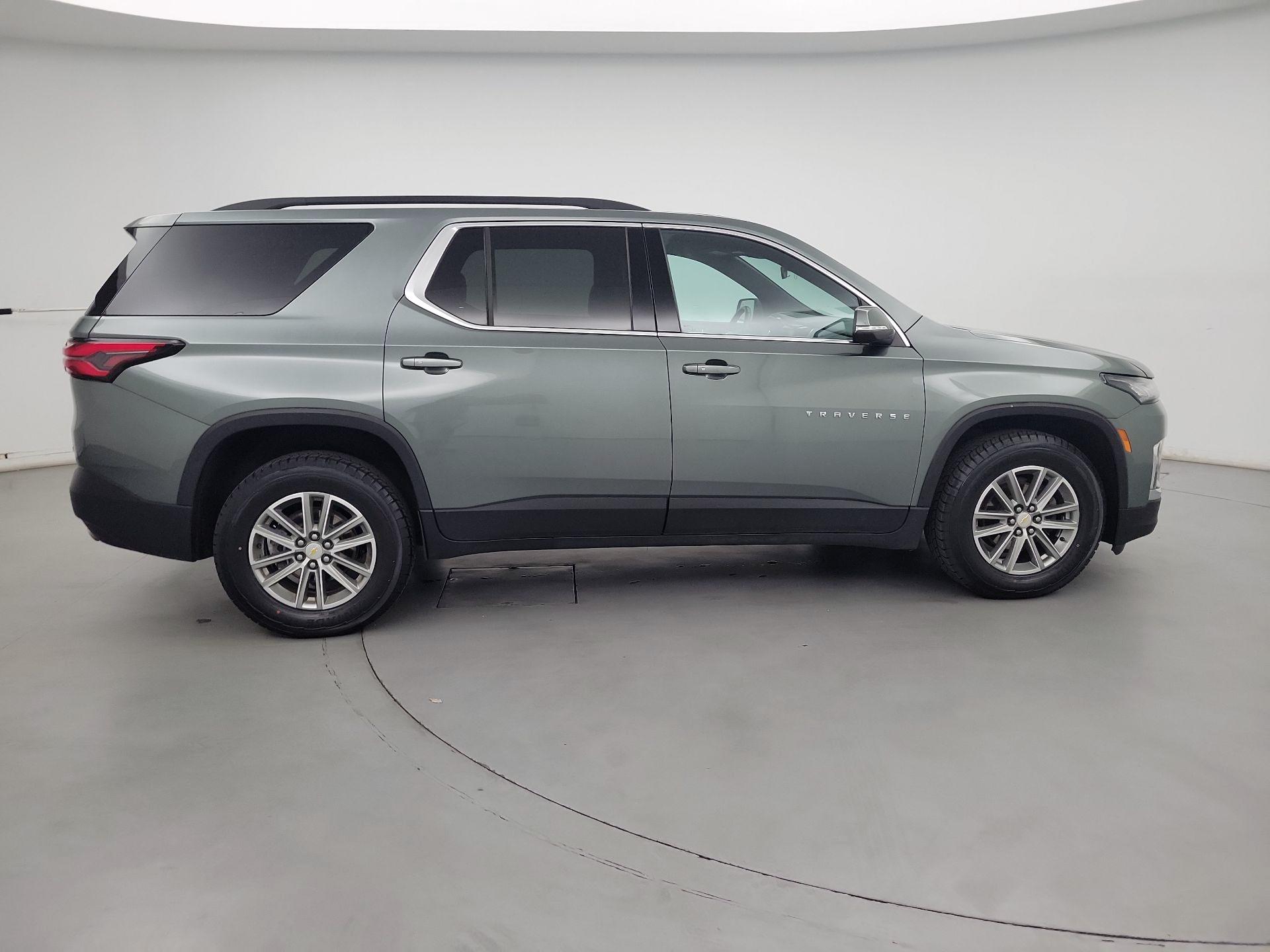 Thumbnail: 2023 Chevrolet Traverse - 4