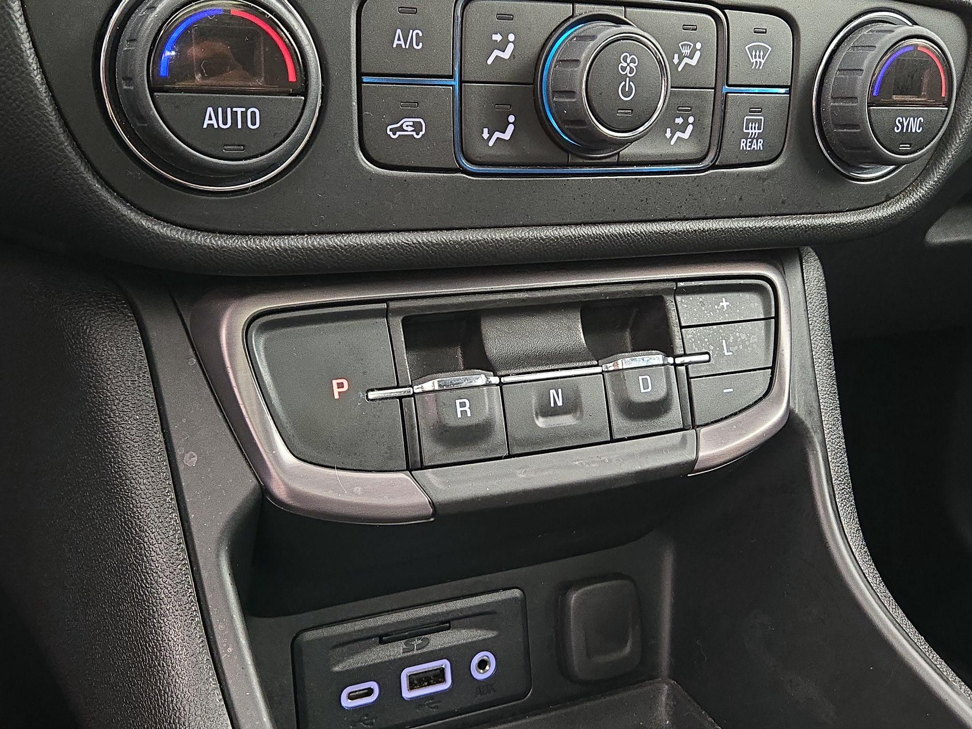 Thumbnail: 2022 GMC Terrain - 17