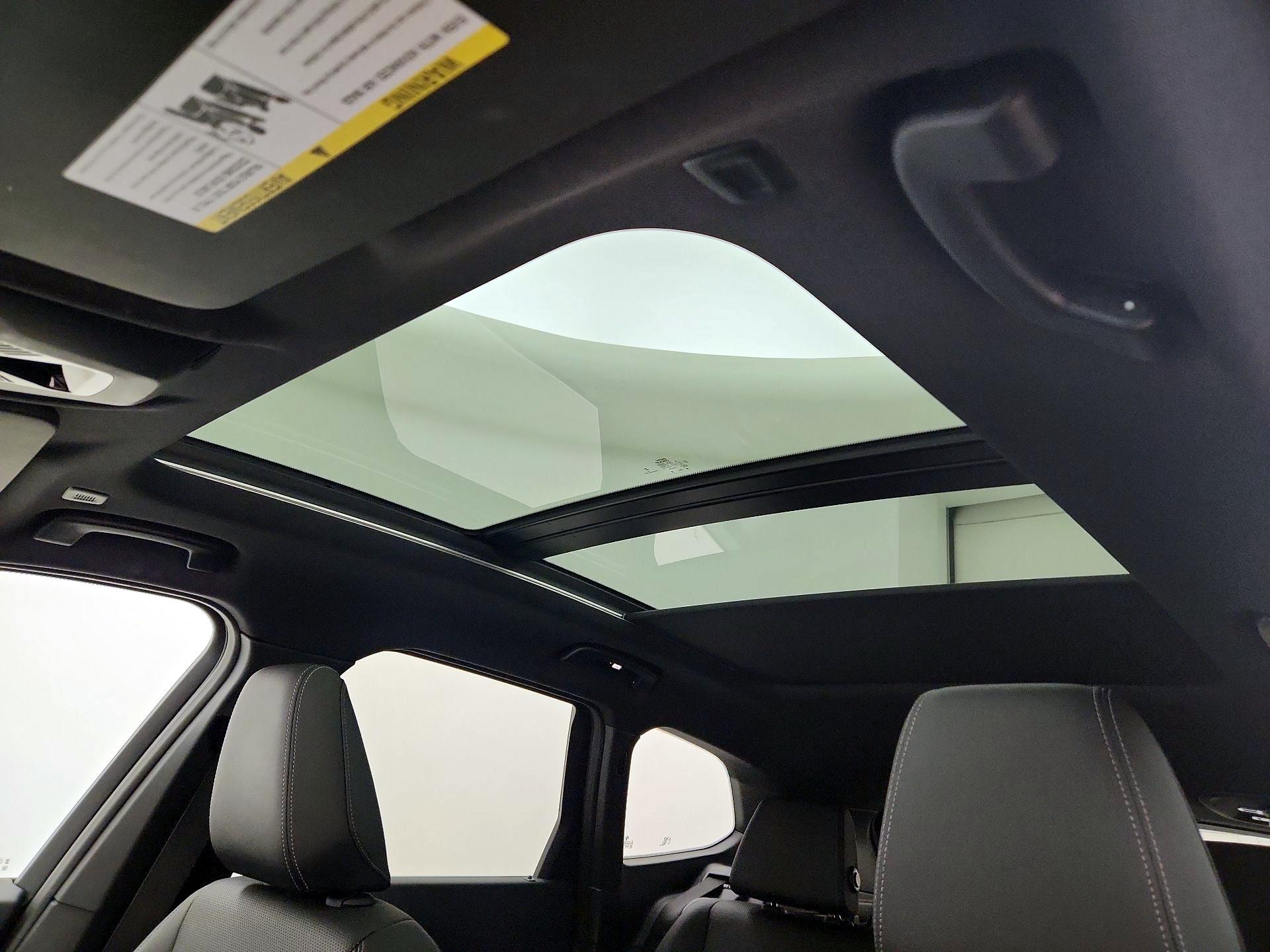 Thumbnail: 2023 BMW X1 - 20