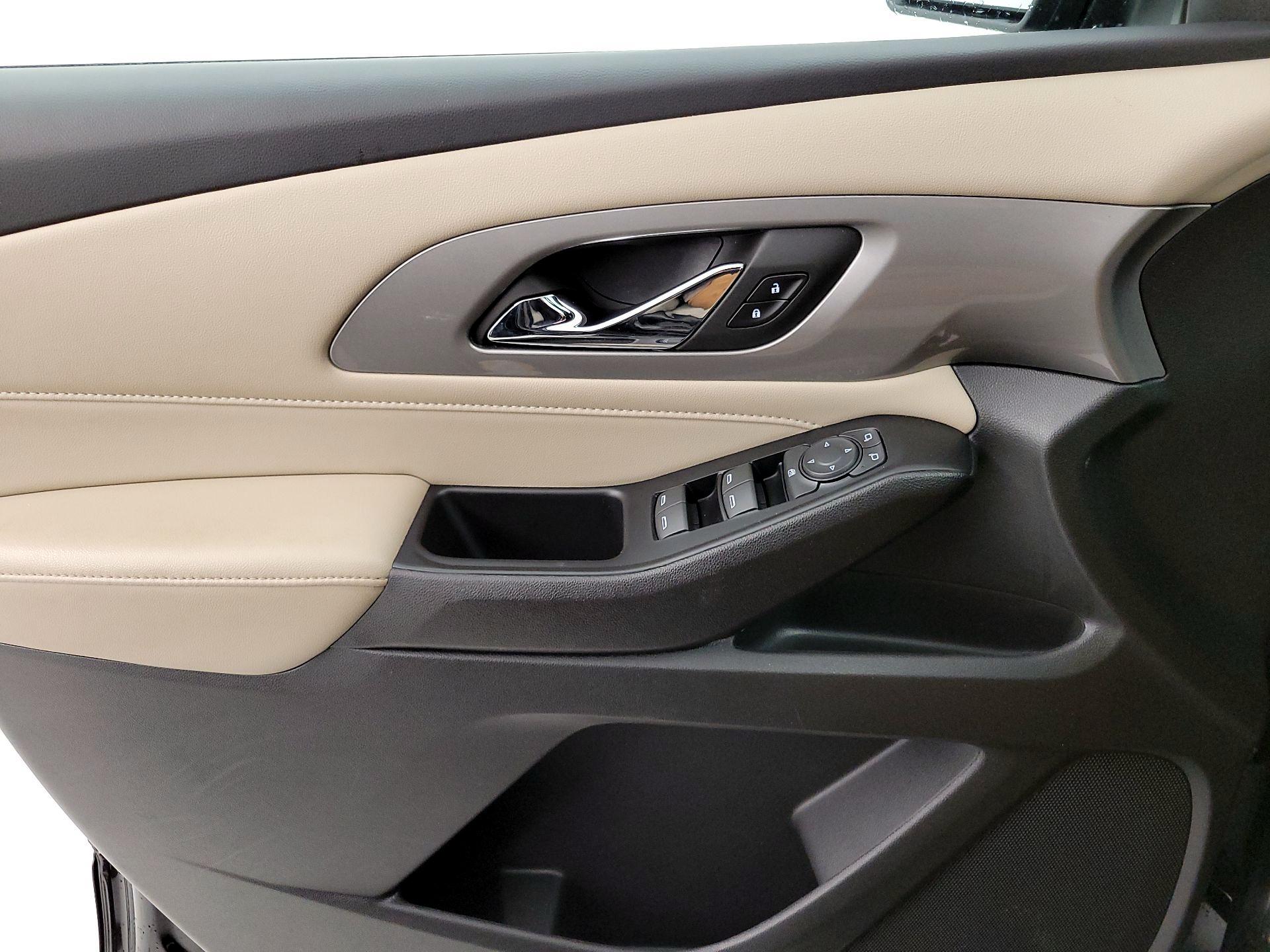 Thumbnail: 2023 Chevrolet Traverse - 12