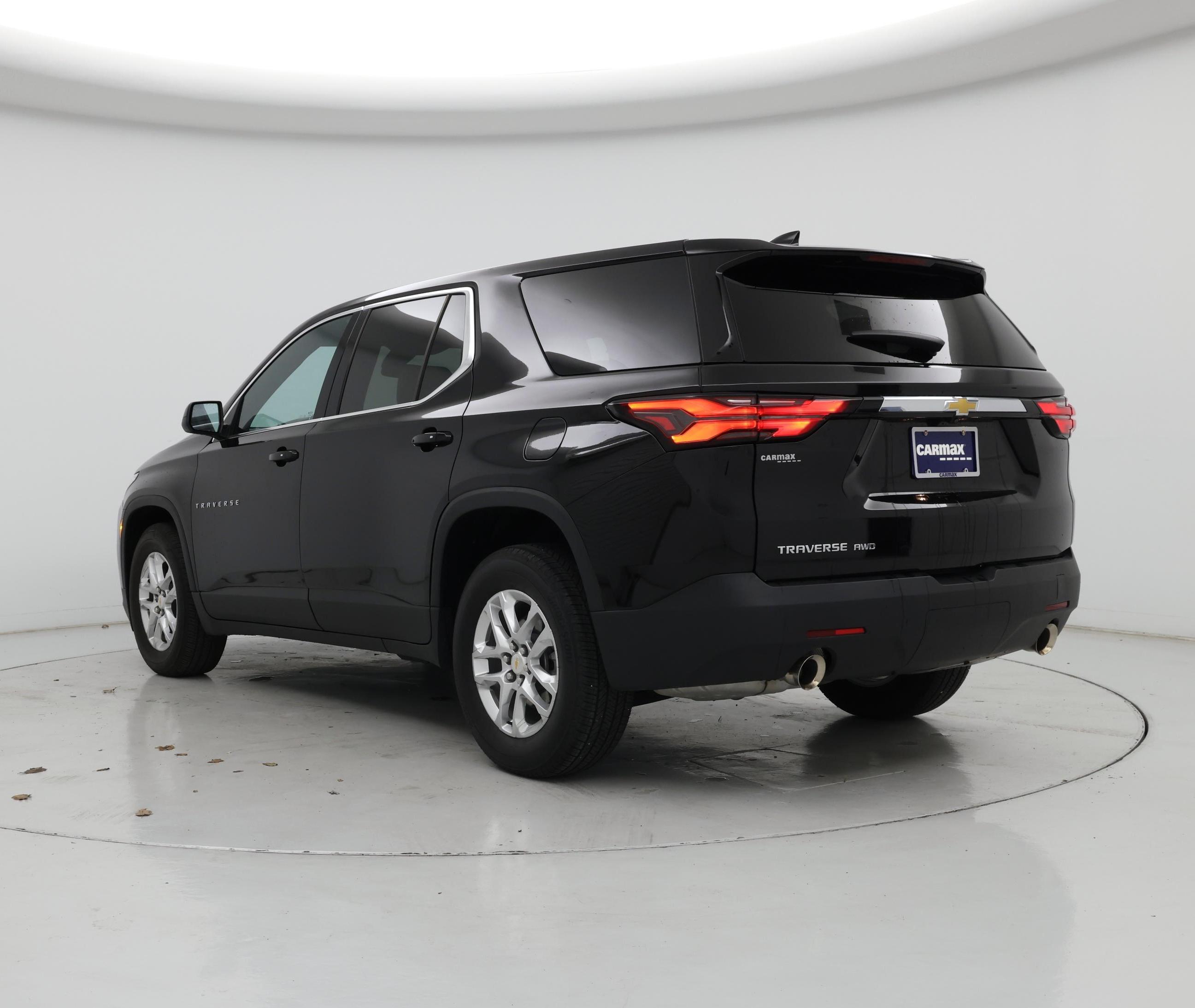 Thumbnail: 2023 Chevrolet Traverse - 2