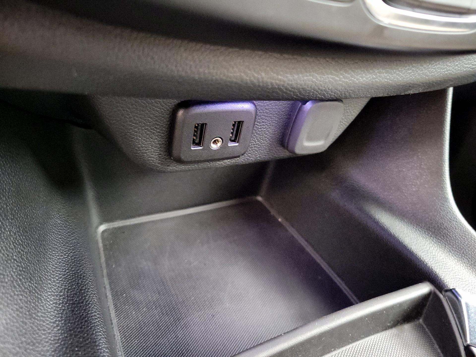 Thumbnail: 2023 Chevrolet Traverse - 19