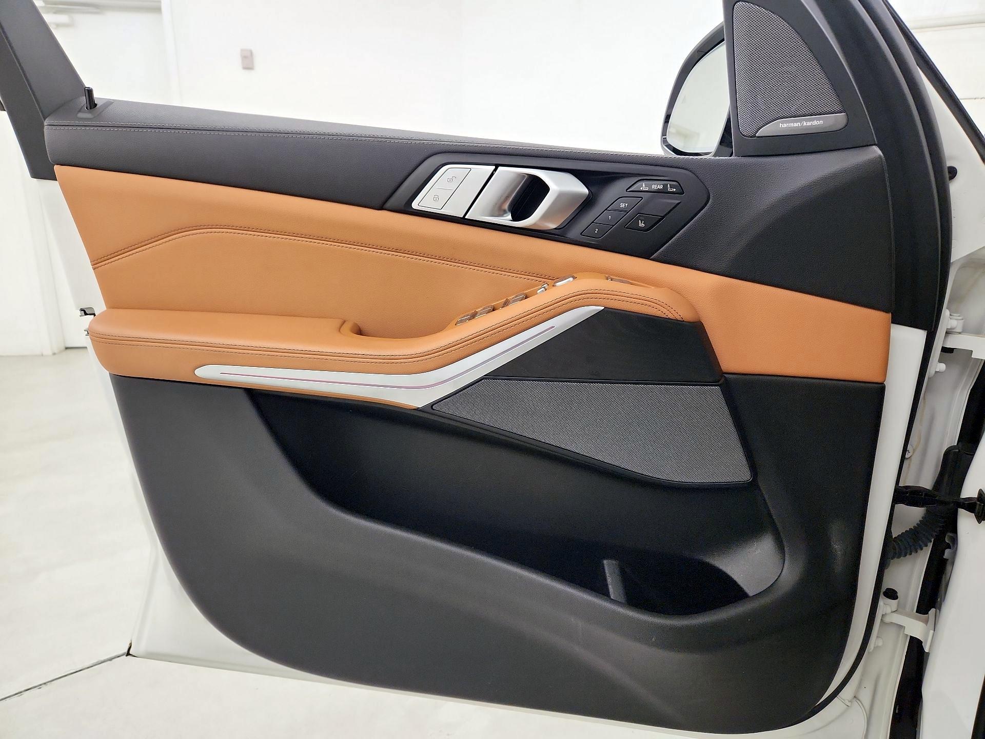 Thumbnail: 2021 BMW X7 - 12