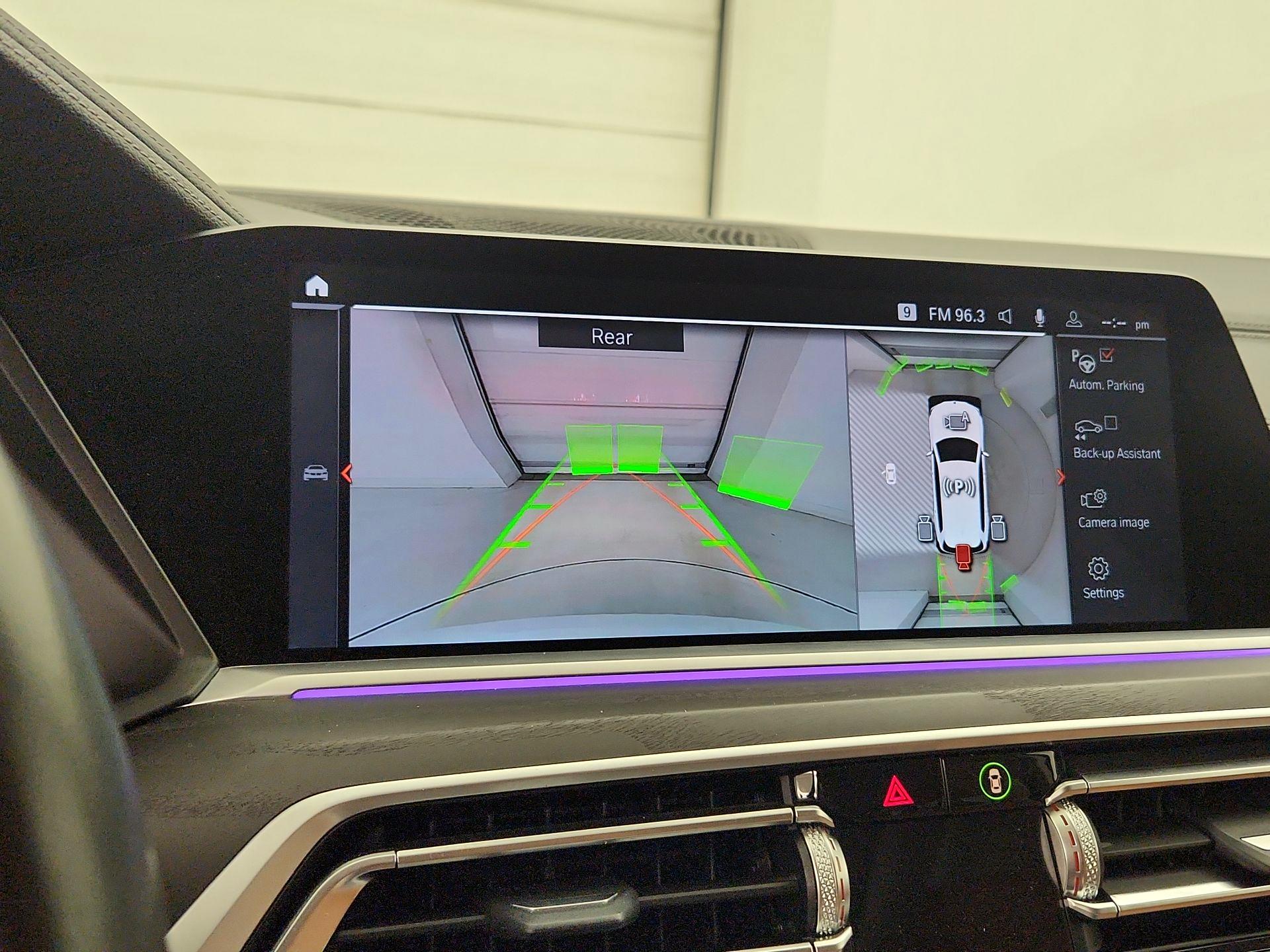 Thumbnail: 2021 BMW X7 - 15