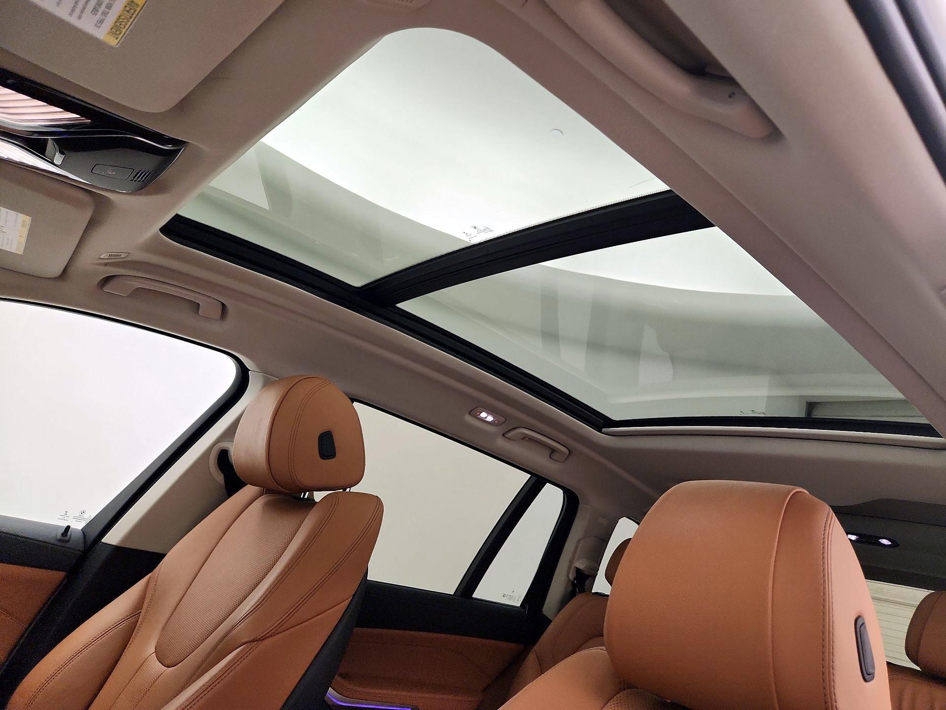 Thumbnail: 2021 BMW X7 - 20