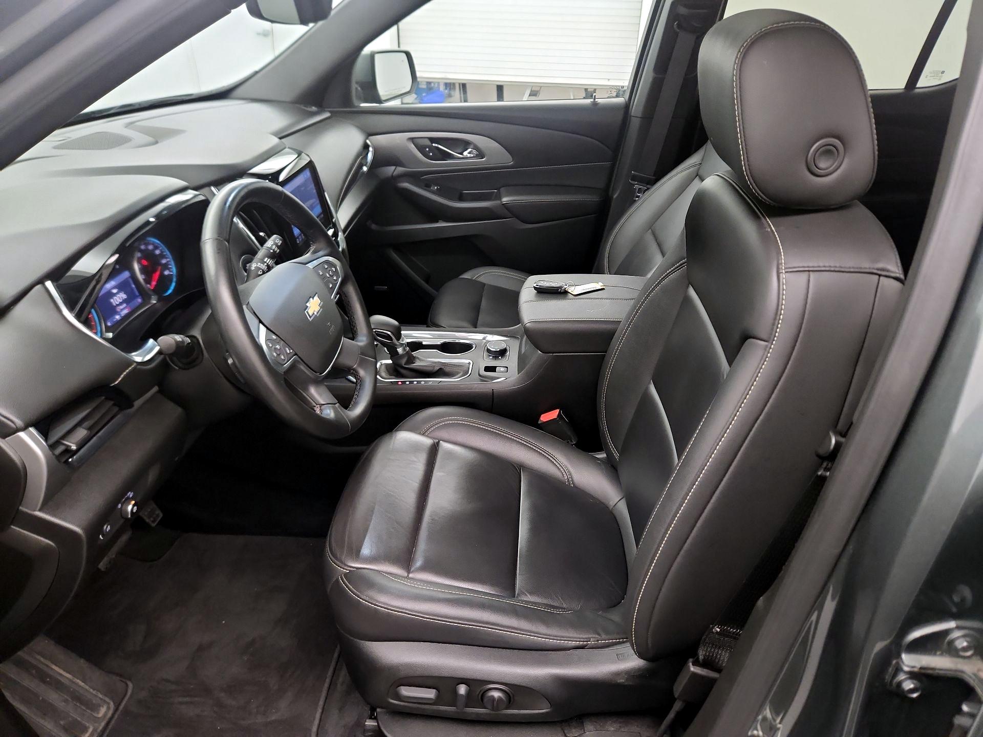 Thumbnail: 2023 Chevrolet Traverse - 9