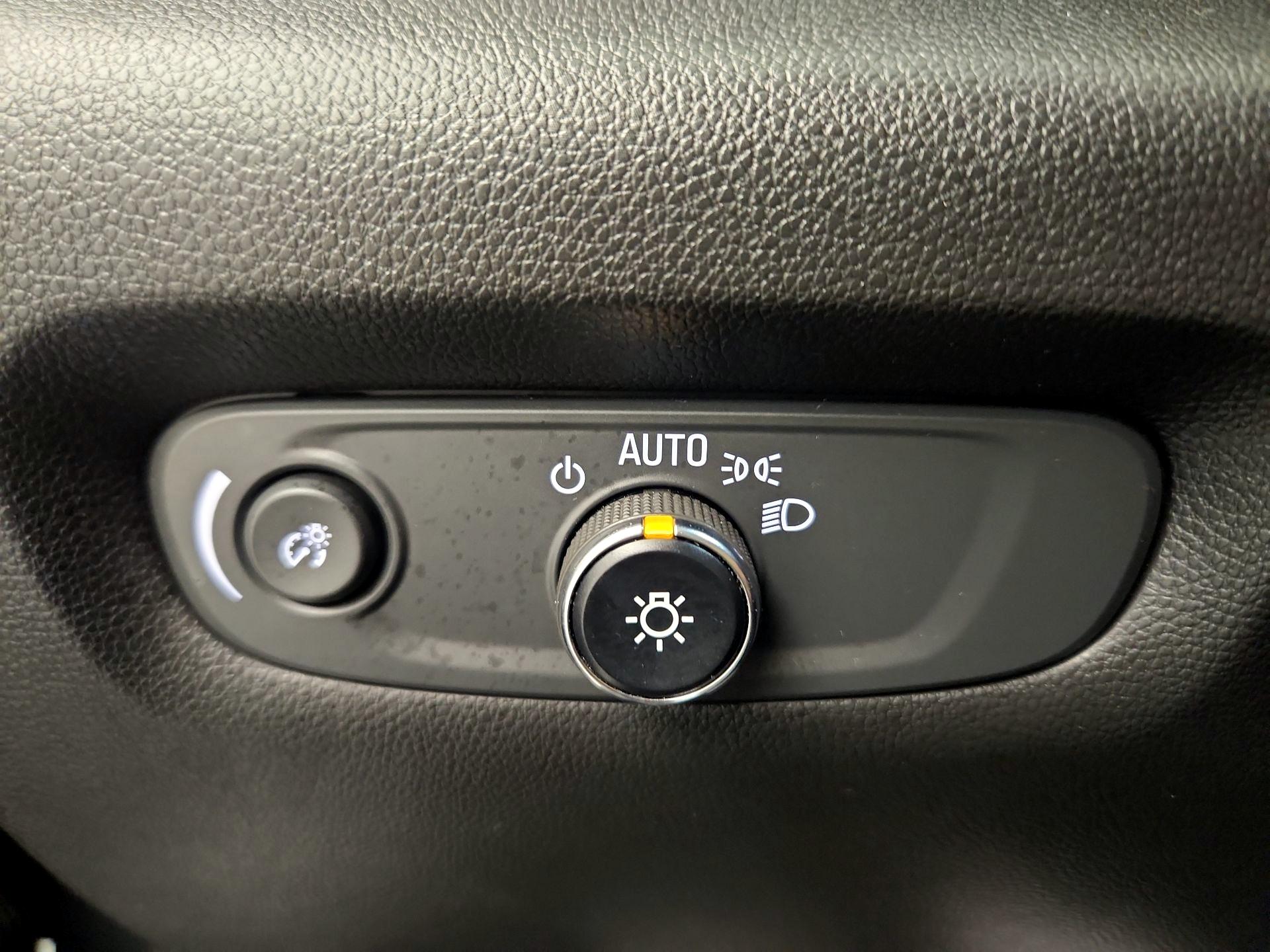 Thumbnail: 2023 Chevrolet Traverse - 11