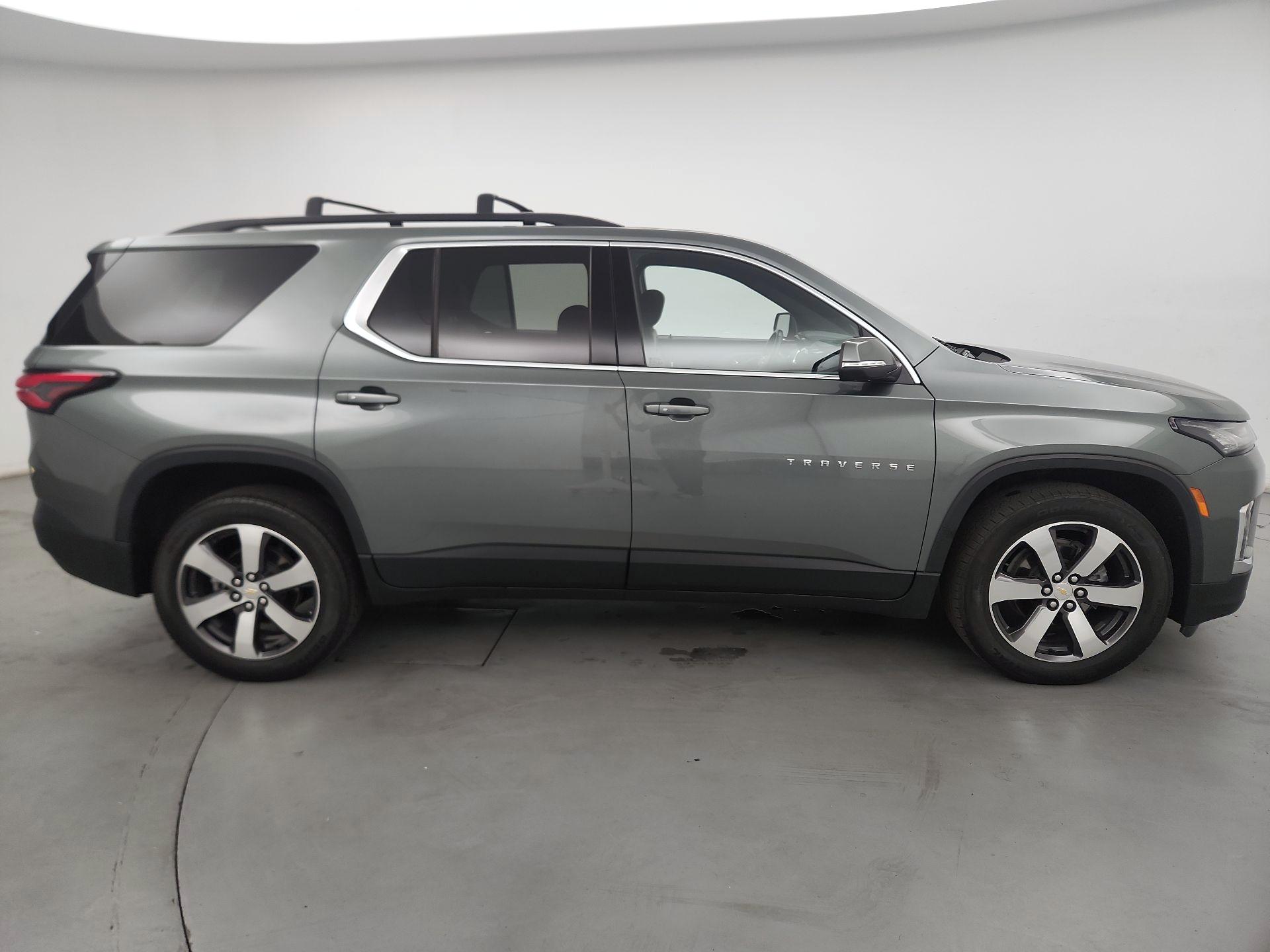 Thumbnail: 2023 Chevrolet Traverse - 4