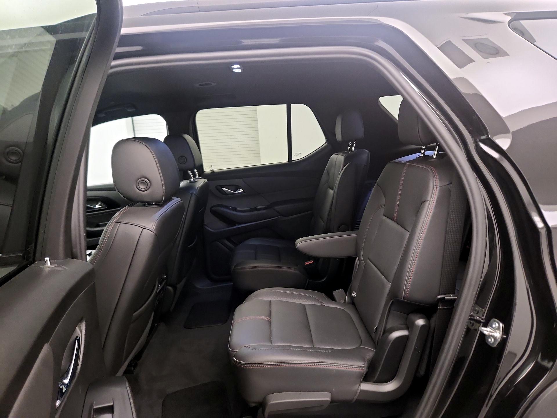 Thumbnail: 2023 Chevrolet Traverse - 17