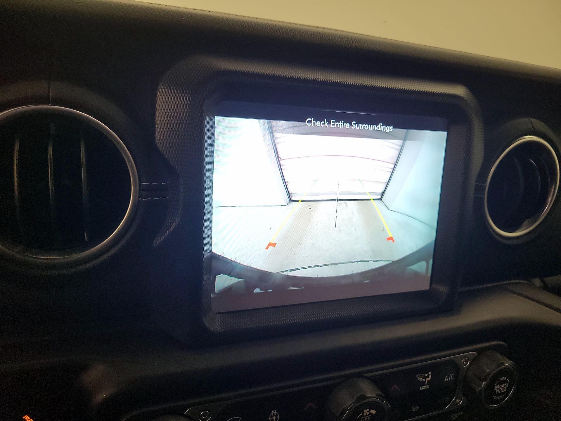 Thumbnail: 2021 Jeep Wrangler - 14