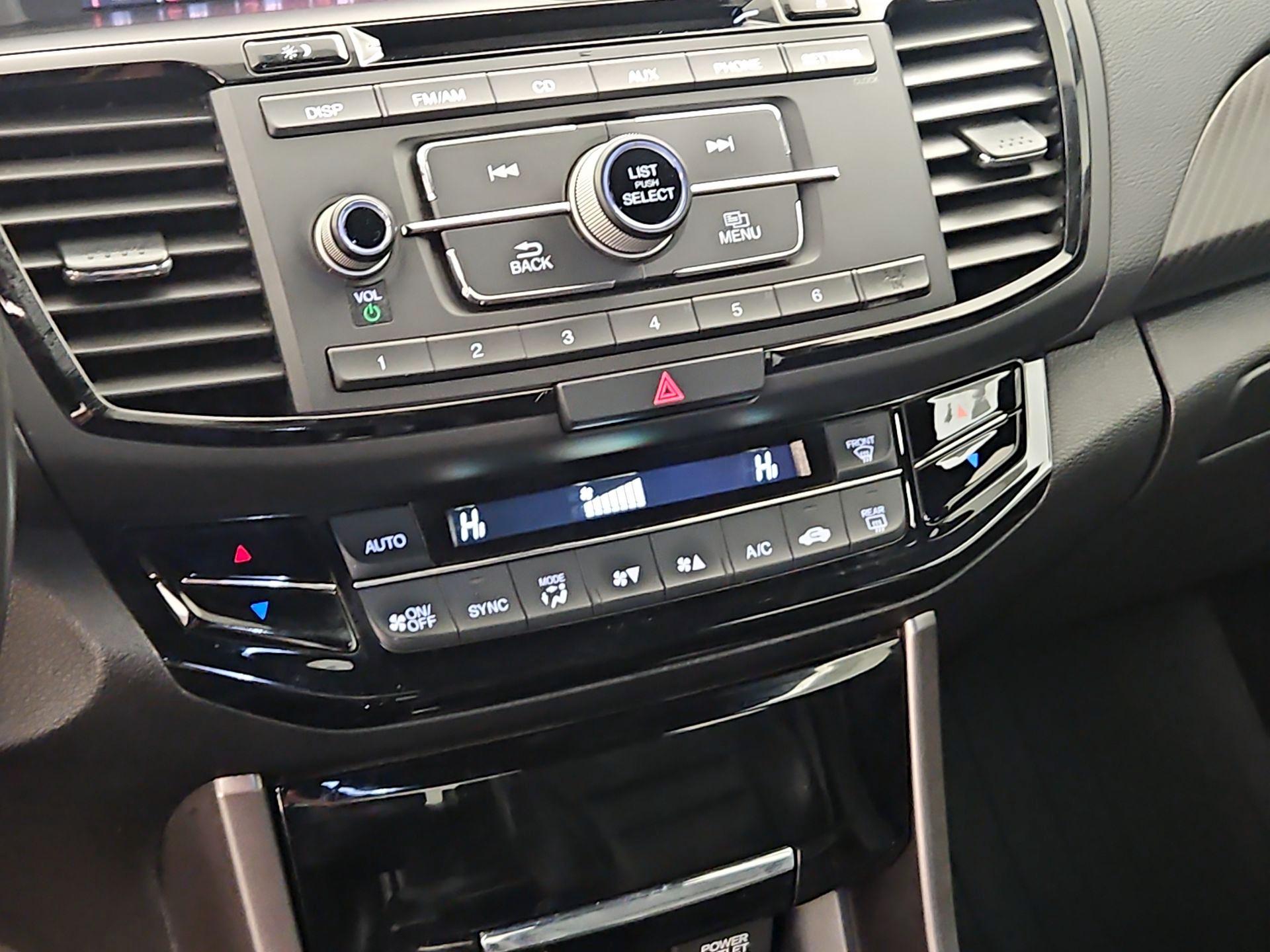 Thumbnail: 2017 Honda Accord - 16