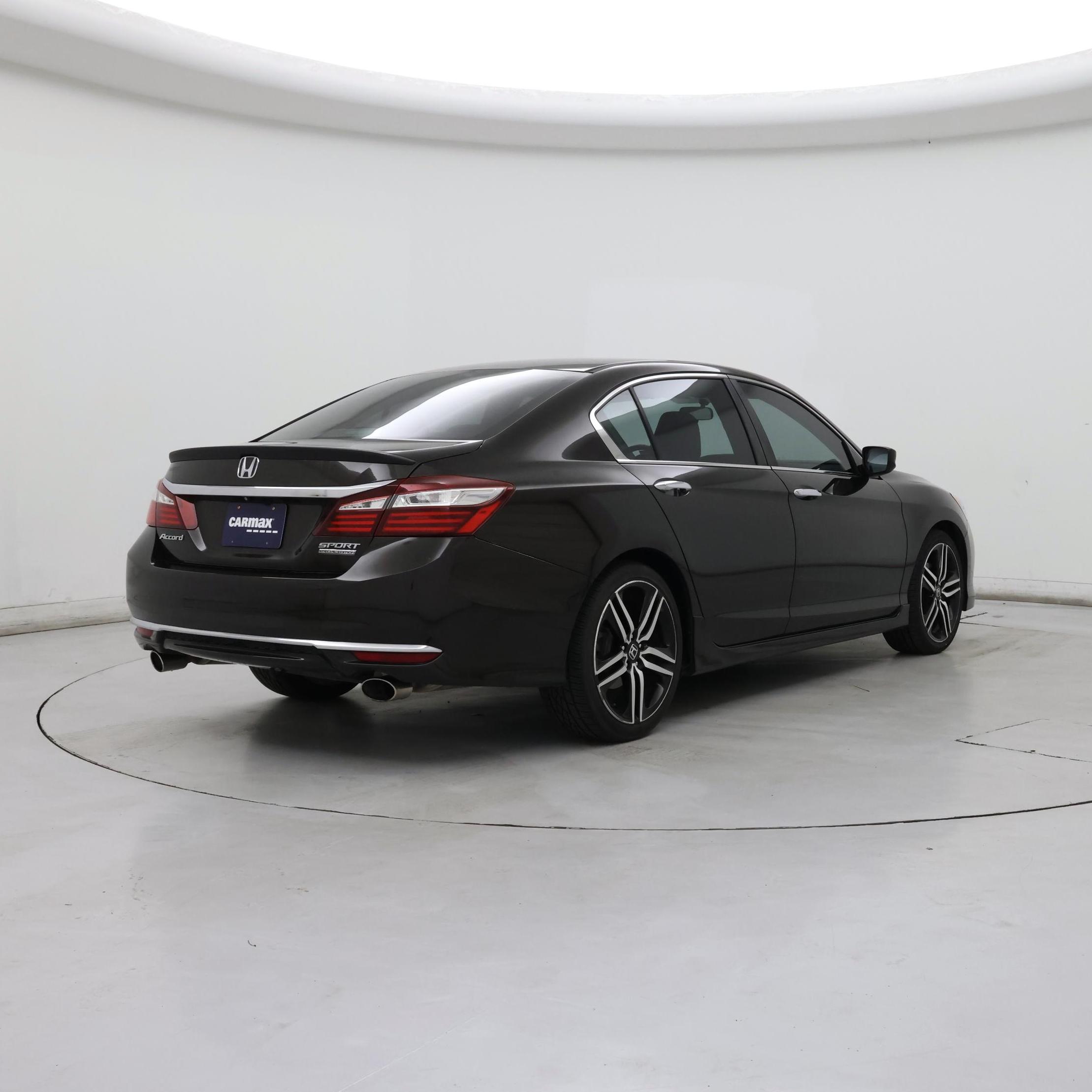 Thumbnail: 2017 Honda Accord - 8