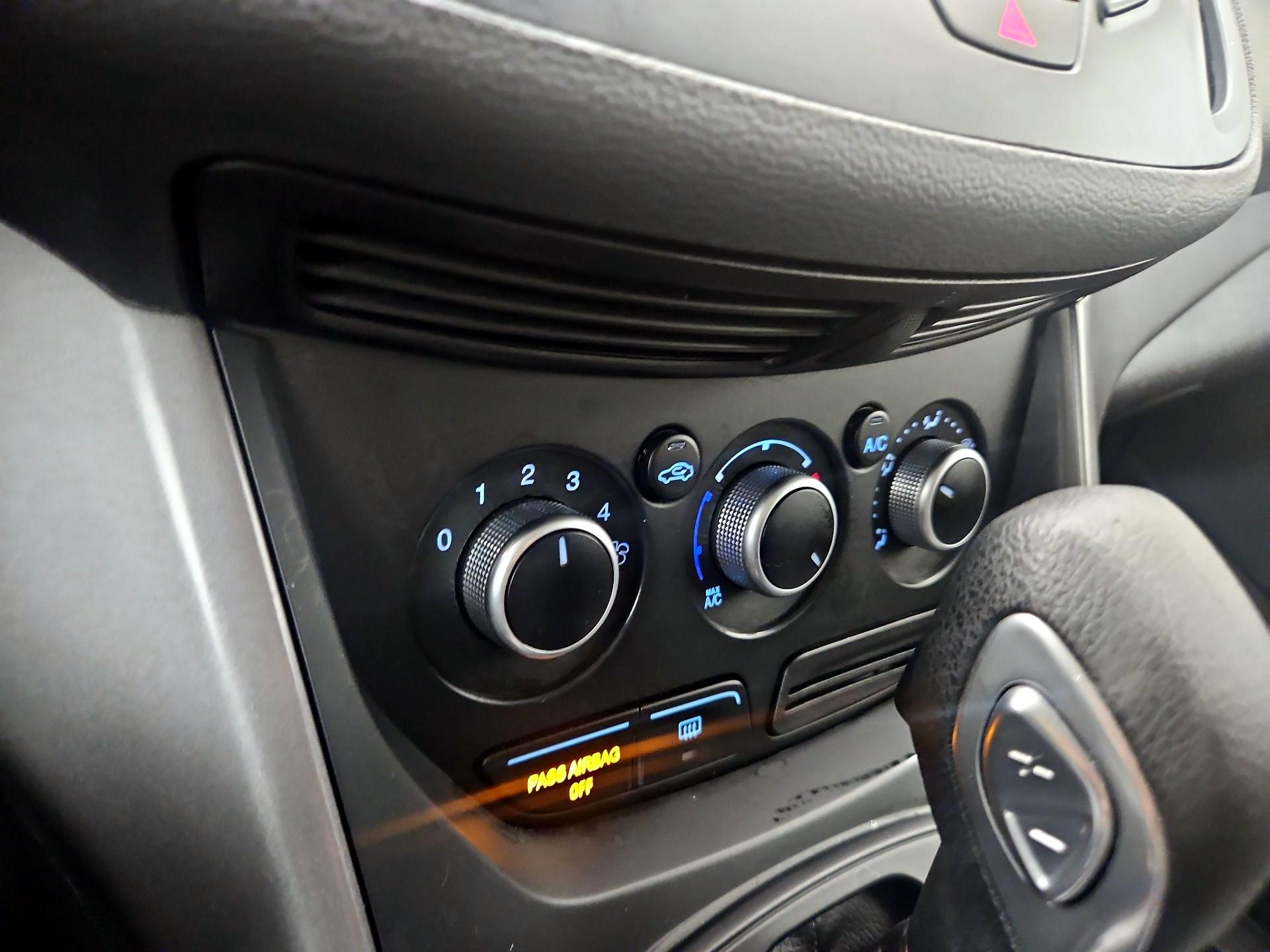 Thumbnail: 2015 Ford Escape - 15