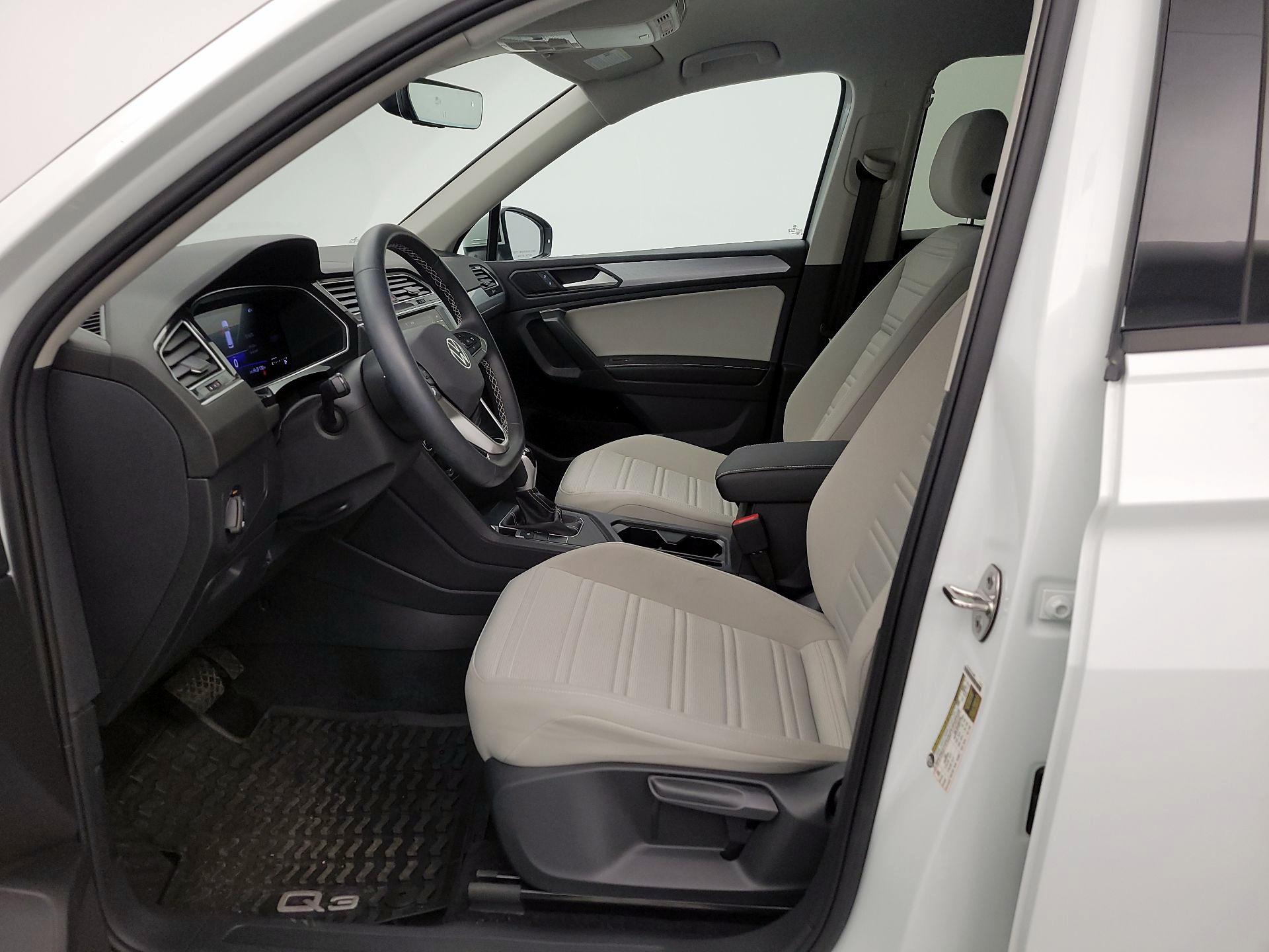 Thumbnail: 2024 Volkswagen Tiguan - 11