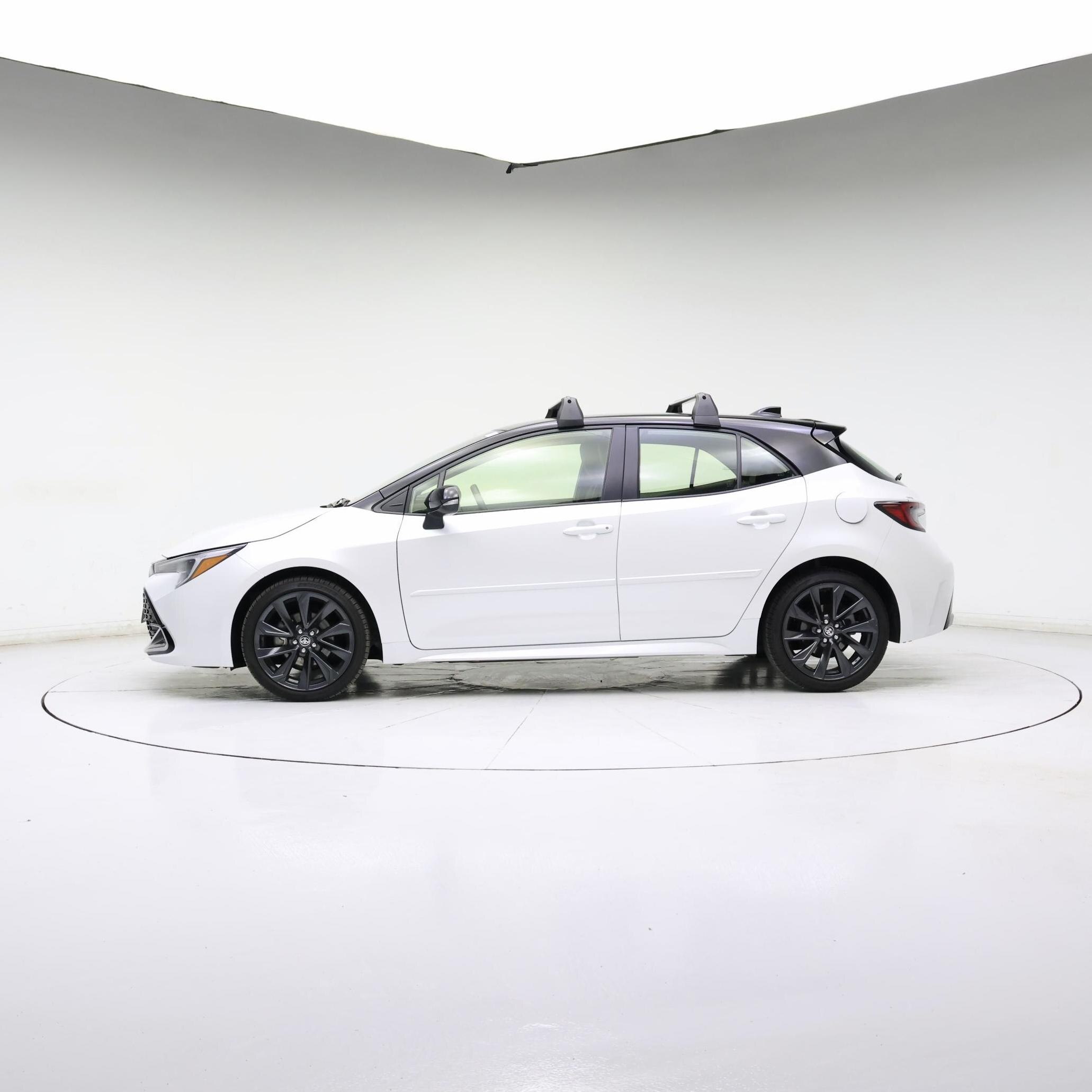 Thumbnail: 2023 Toyota Corolla - 3