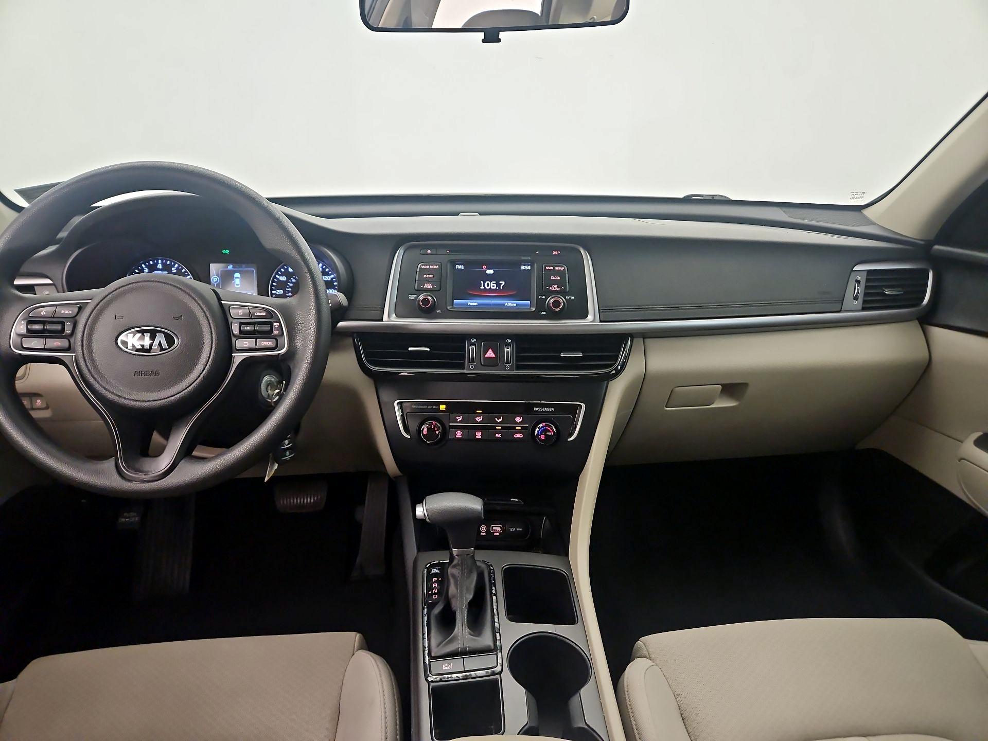 Thumbnail: 2016 Kia Optima - 9