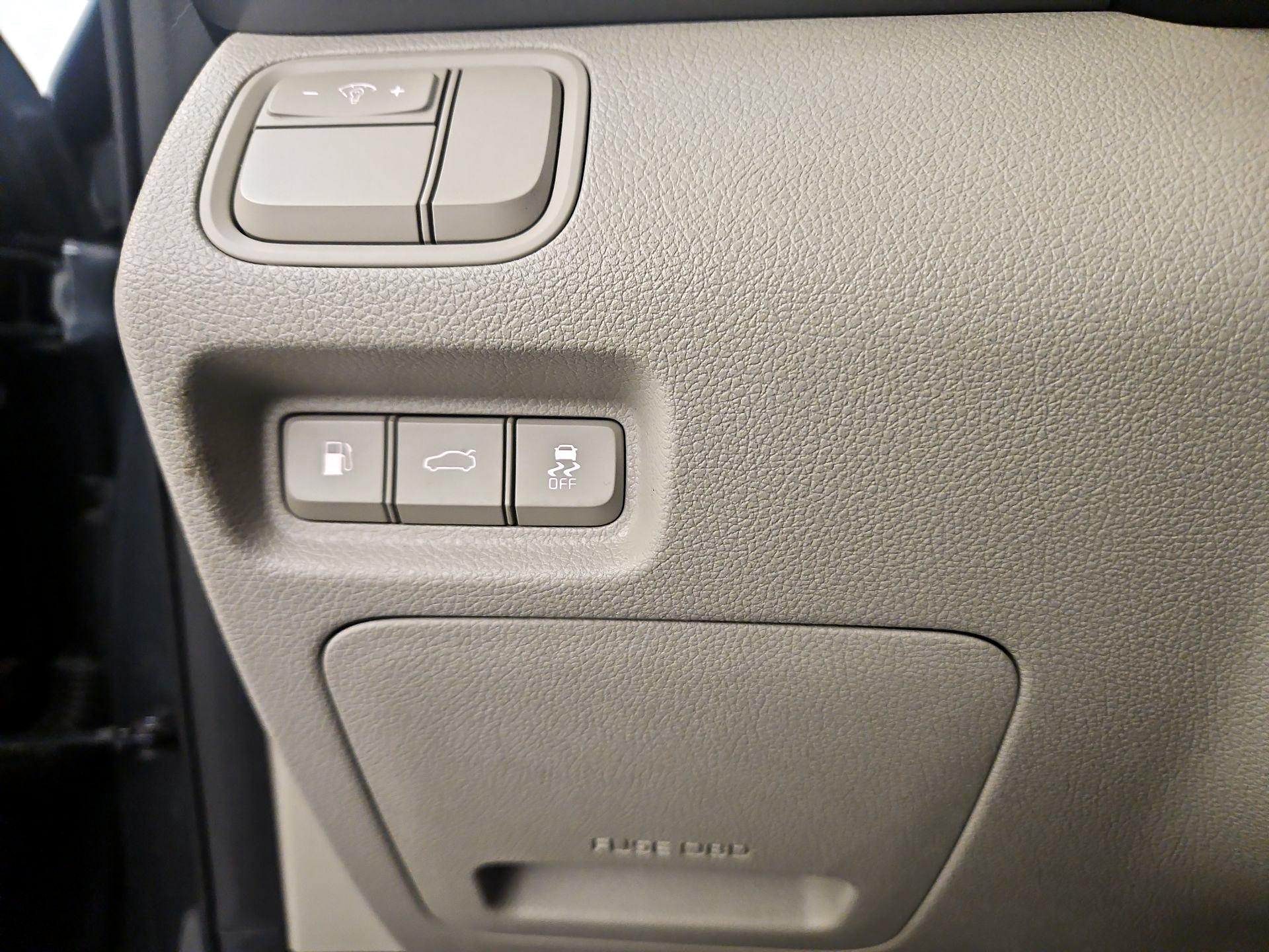 Thumbnail: 2016 Kia Optima - 13