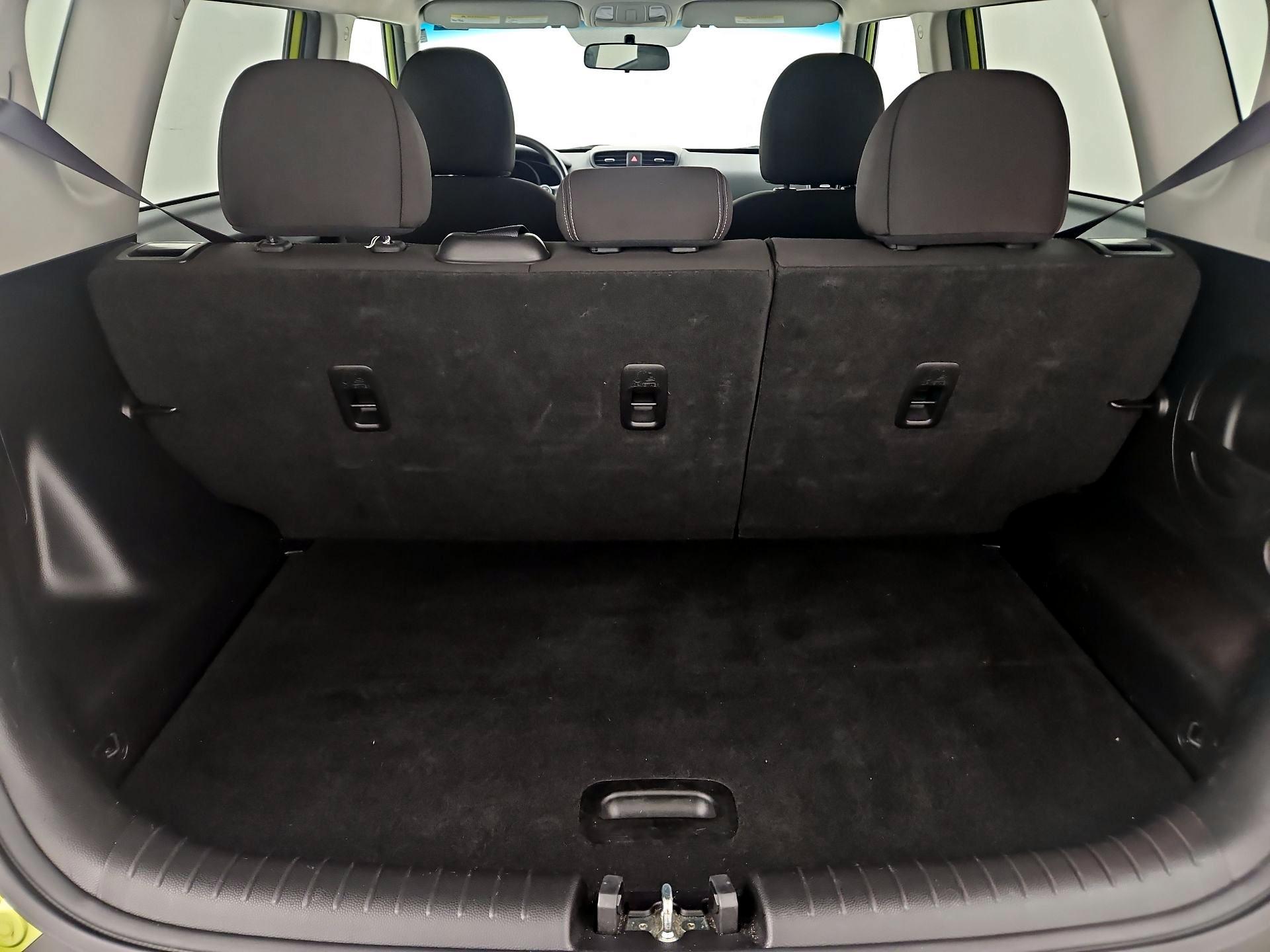 Thumbnail: 2016 Kia Soul - 19