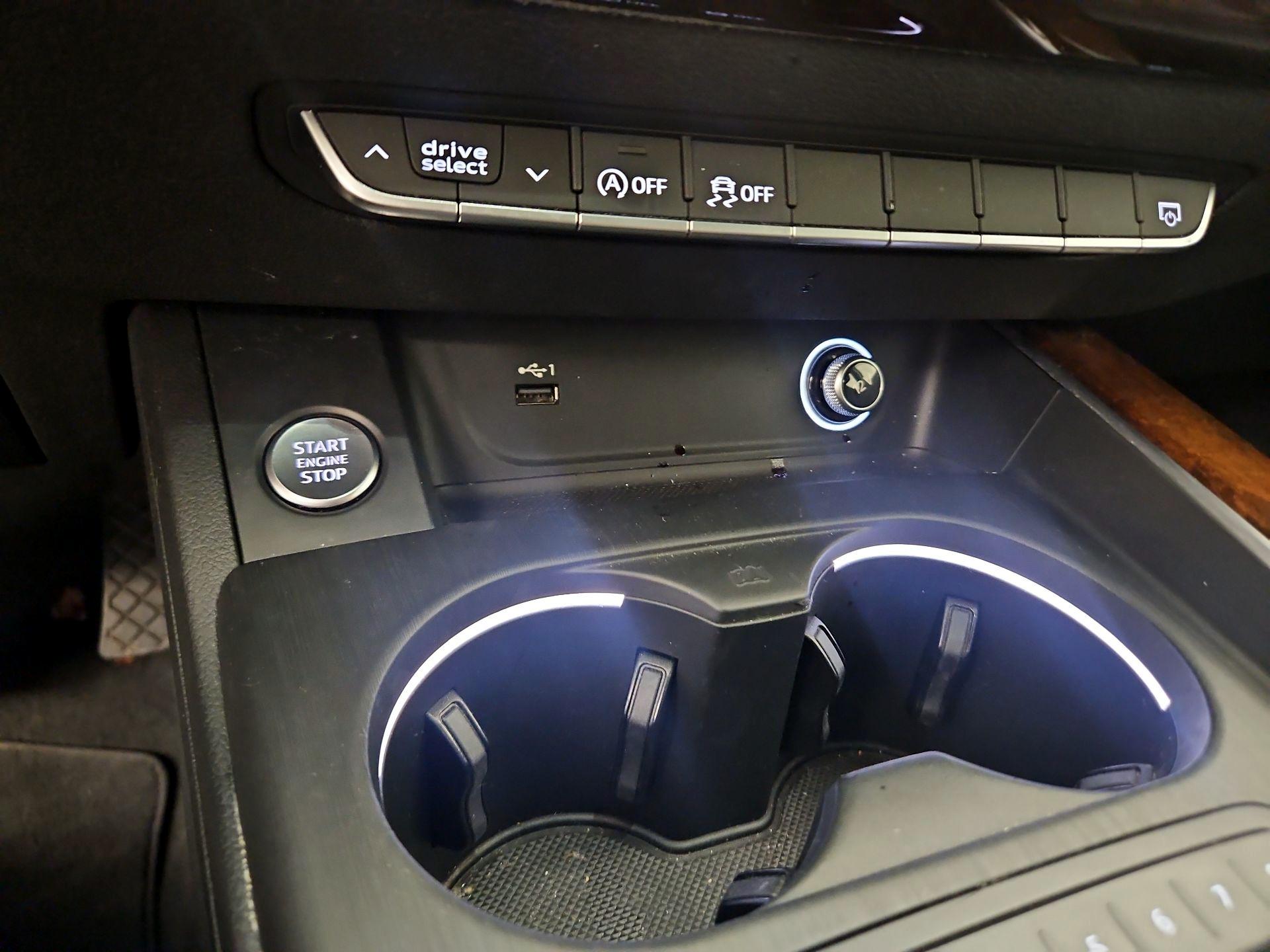 Thumbnail: 2019 Audi A4 - 19