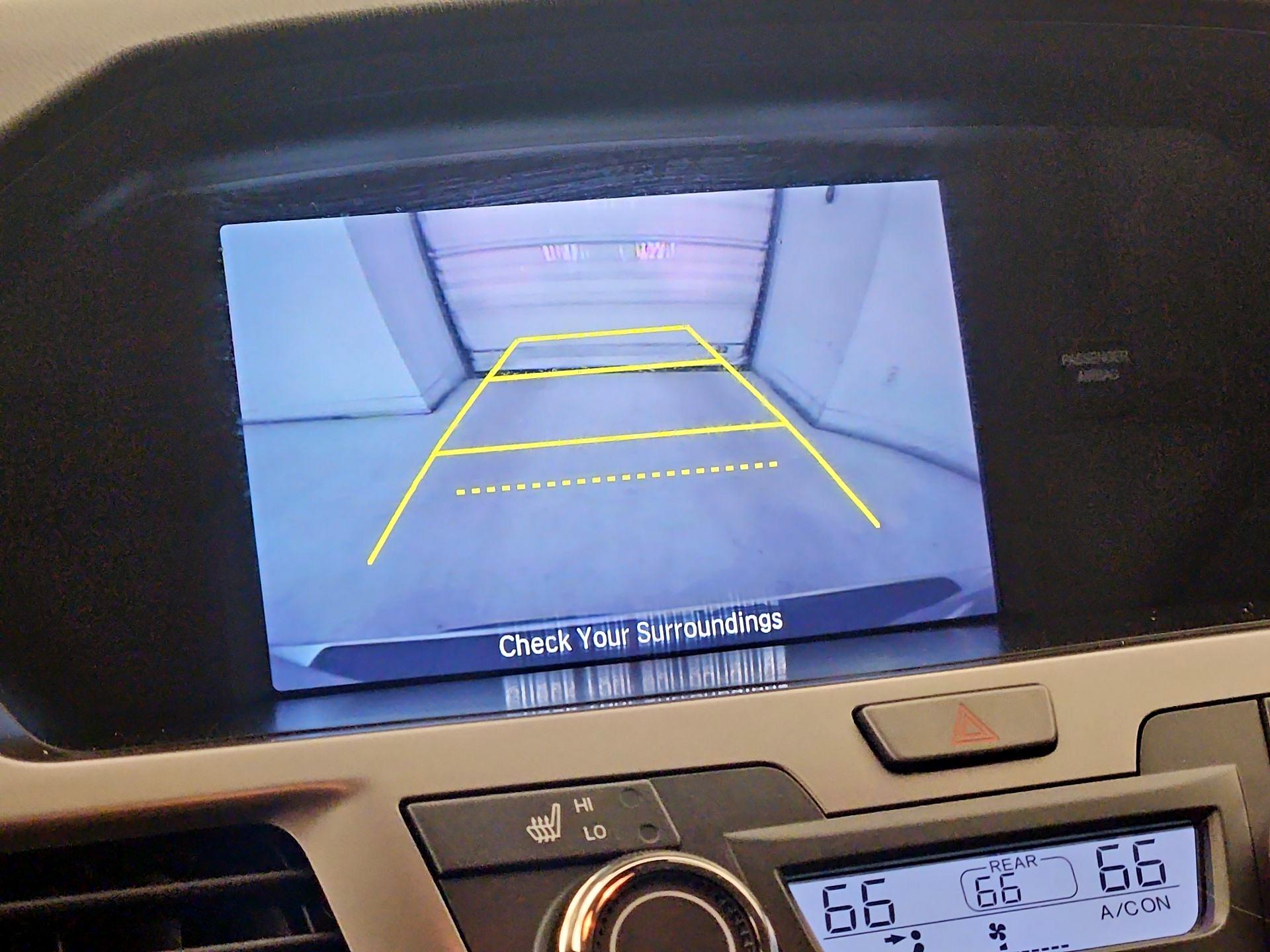 Thumbnail: 2015 Honda Odyssey - 14