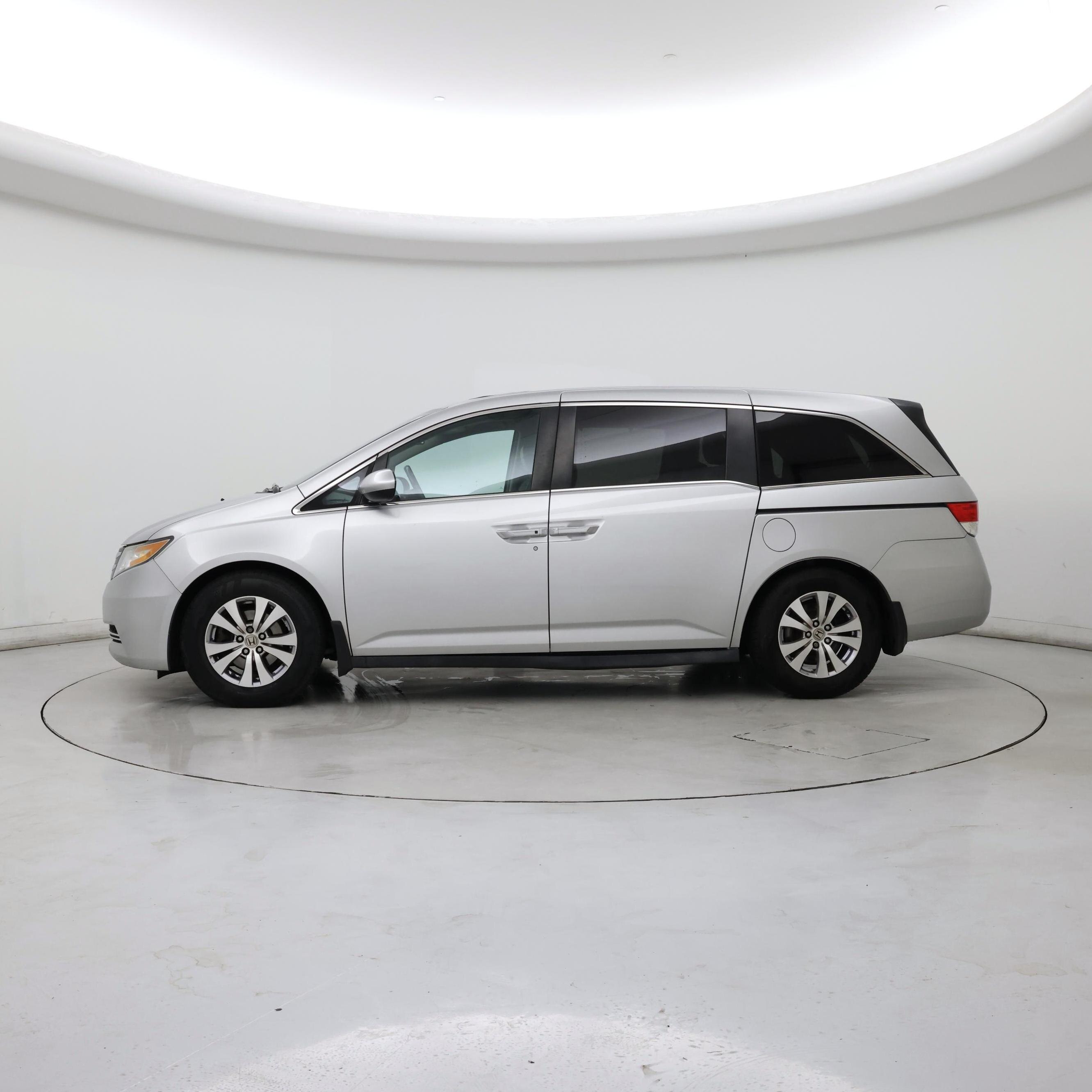 Thumbnail: 2015 Honda Odyssey - 3
