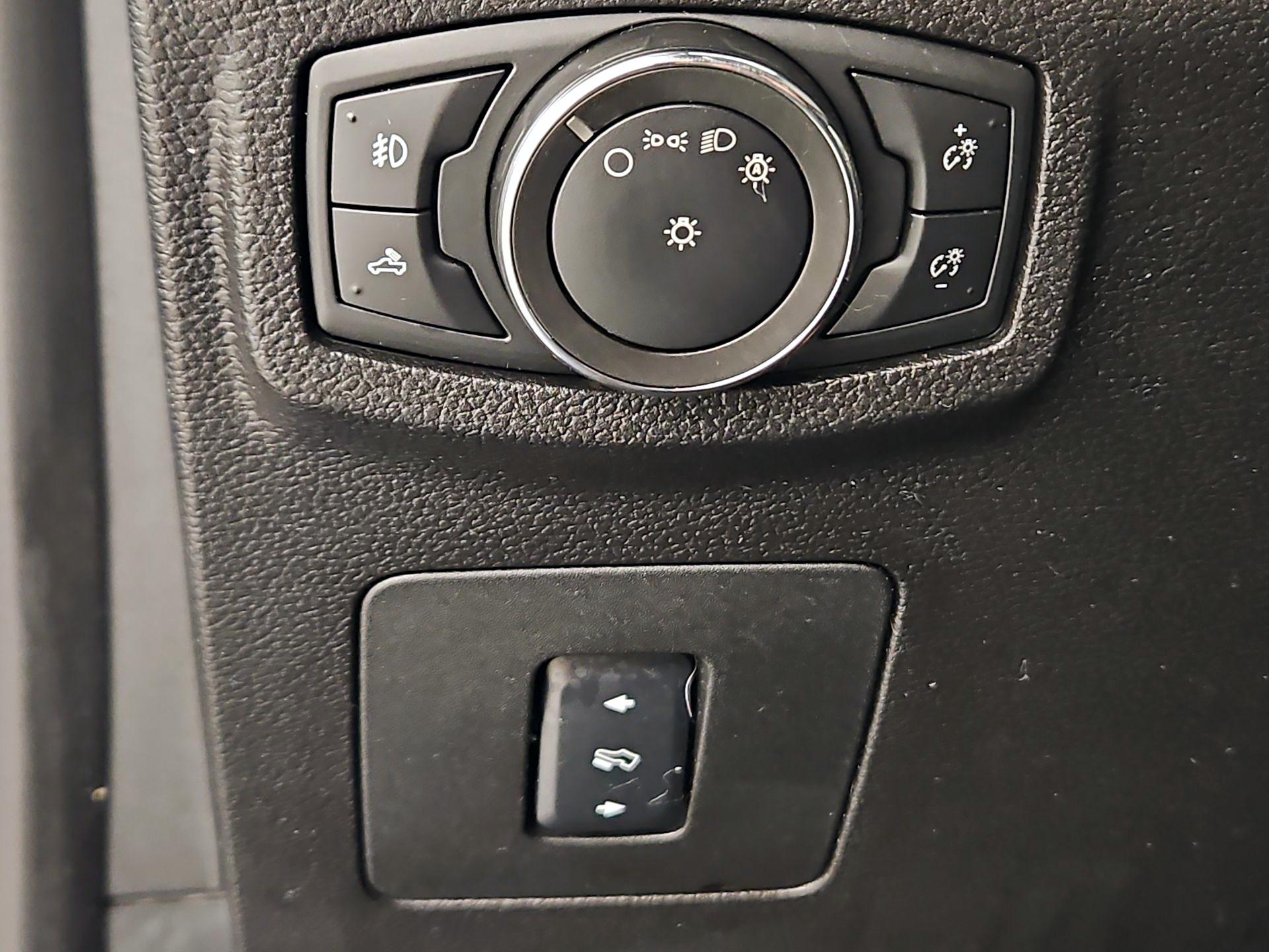 Thumbnail: 2017 Ford F-150 - 13