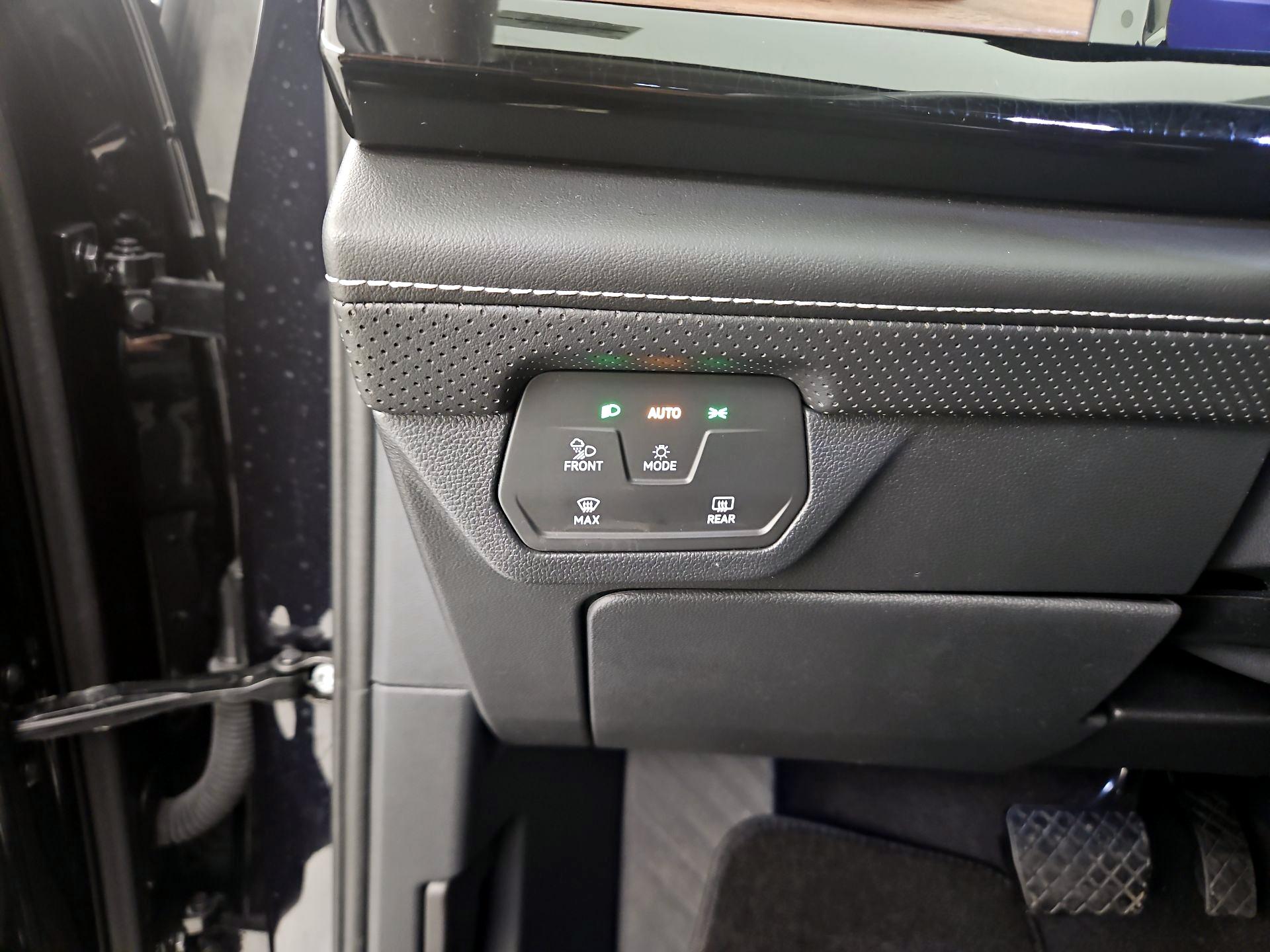 Thumbnail: 2024 Volkswagen Atlas - 13