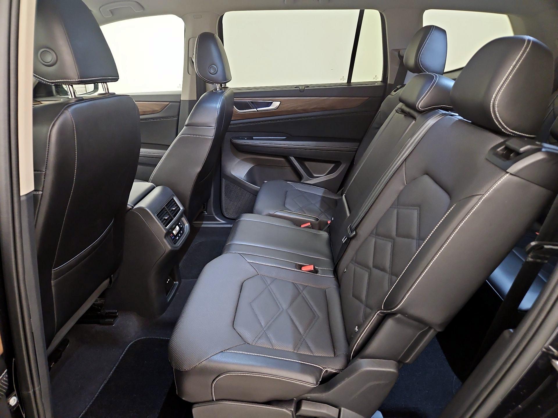 Thumbnail: 2024 Volkswagen Atlas - 19