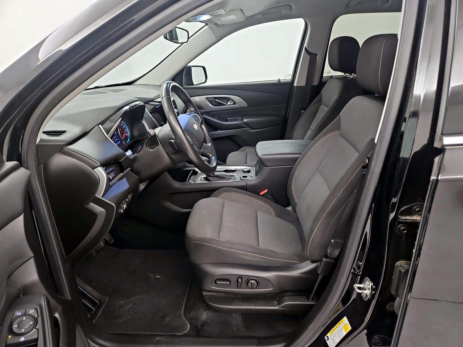 Thumbnail: 2021 Chevrolet Traverse - 11