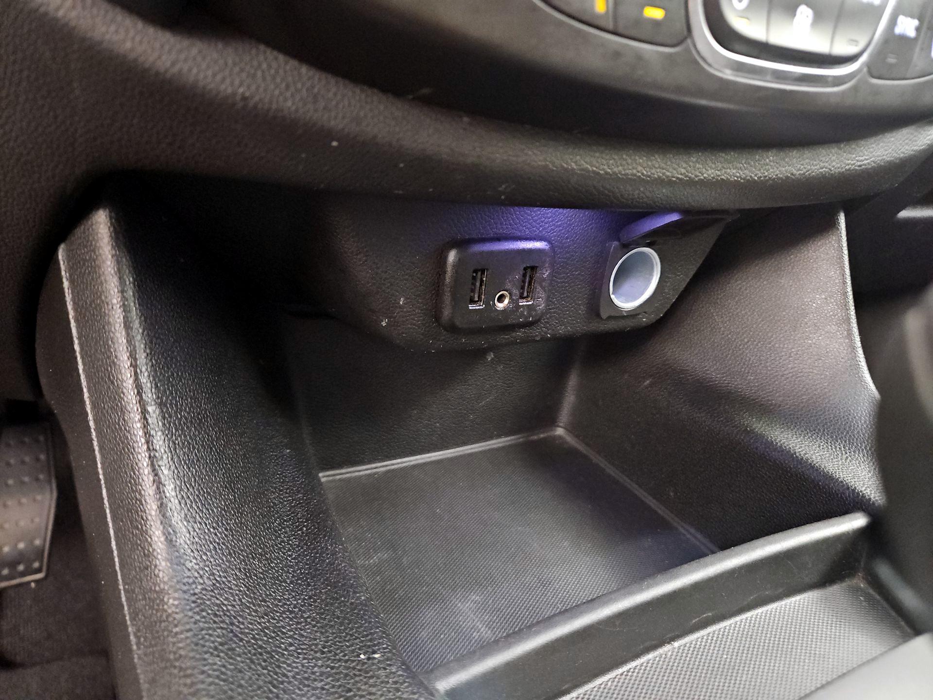 Thumbnail: 2021 Chevrolet Traverse - 18