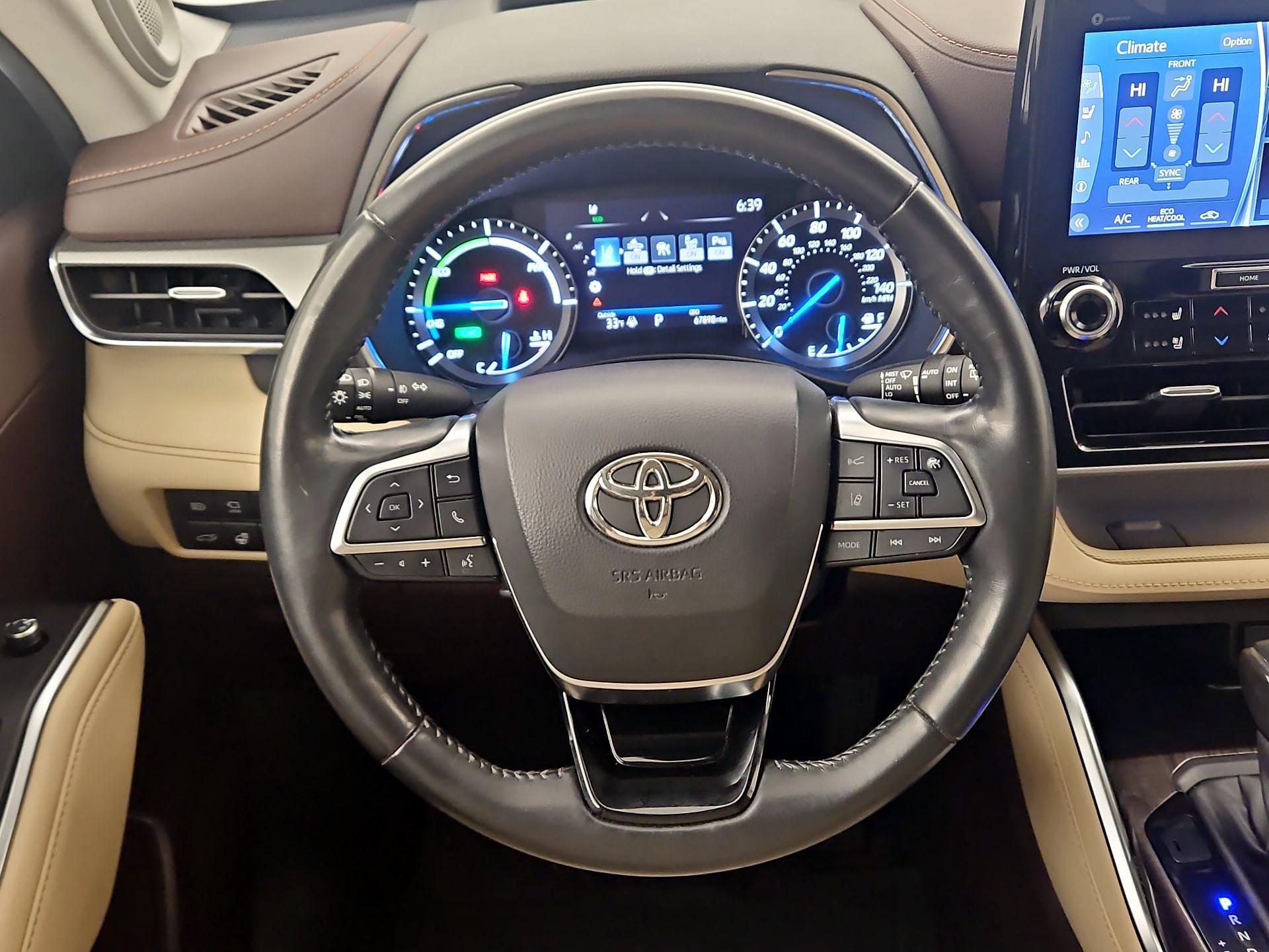 Thumbnail: 2021 Toyota Highlander - 10