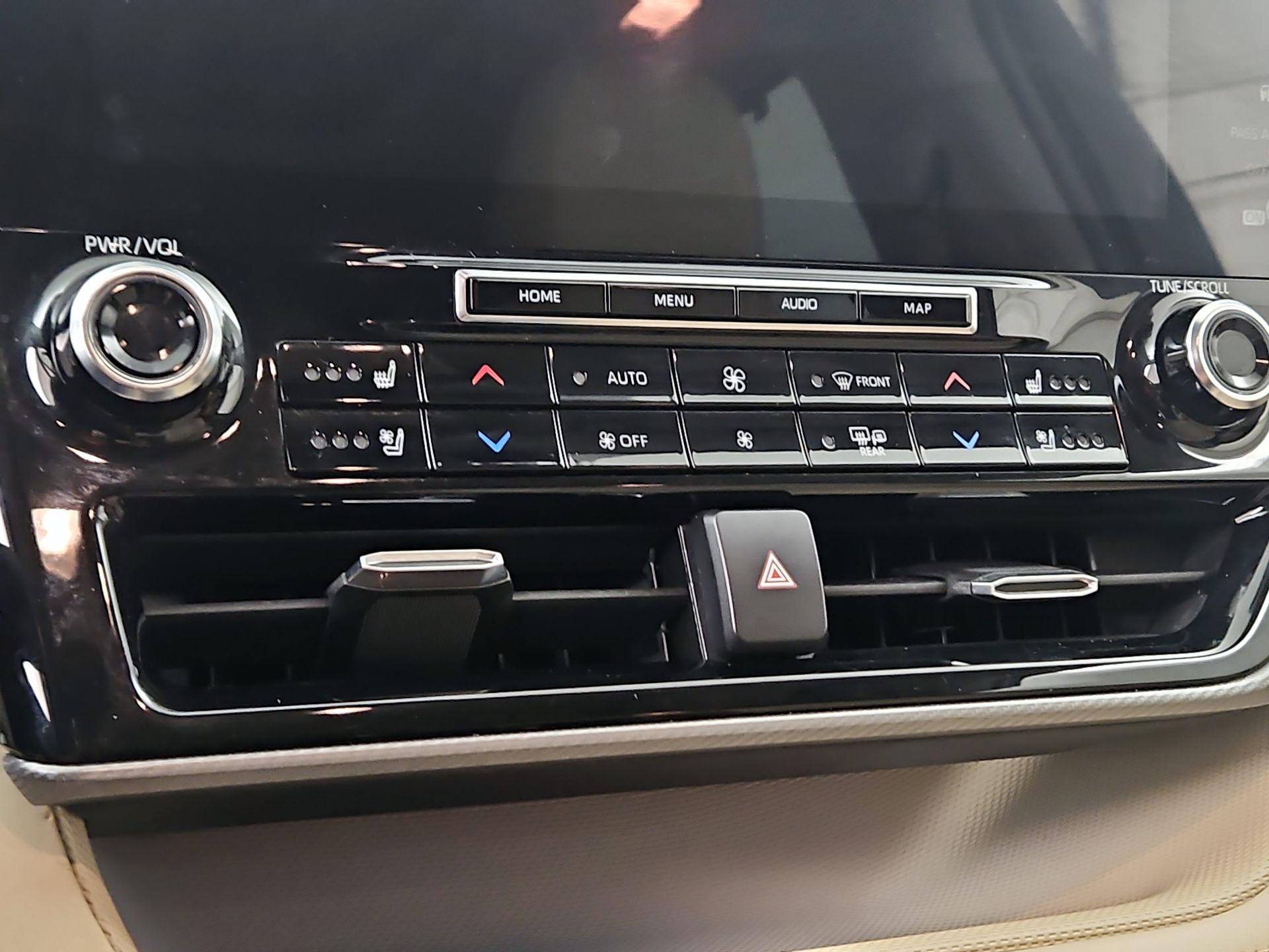 Thumbnail: 2021 Toyota Highlander - 17