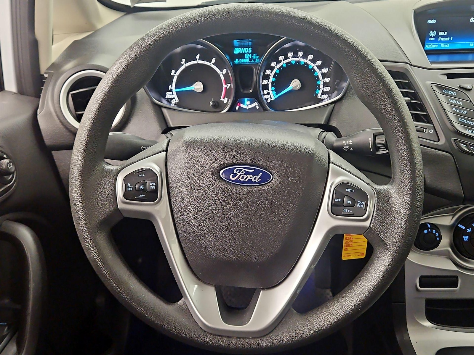 2018 Ford Fiesta SE - Photo 11