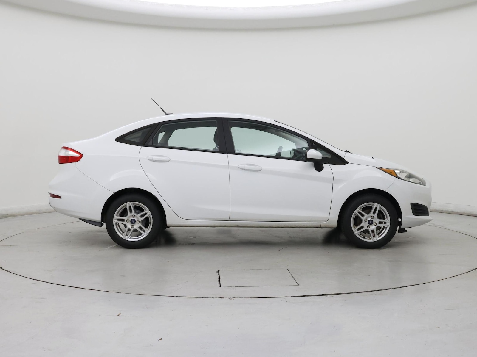 2018 Ford Fiesta SE - Photo 8