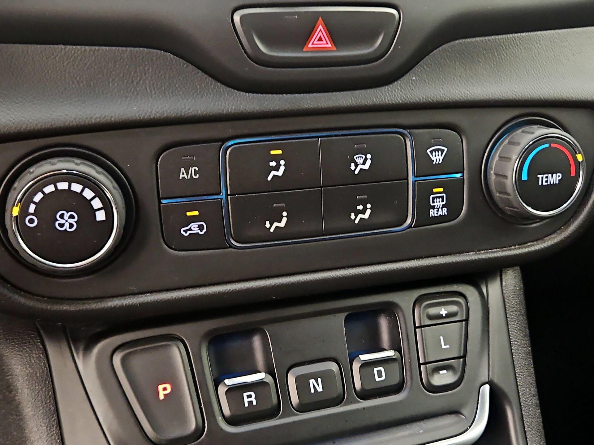 Thumbnail: 2019 GMC Terrain - 16