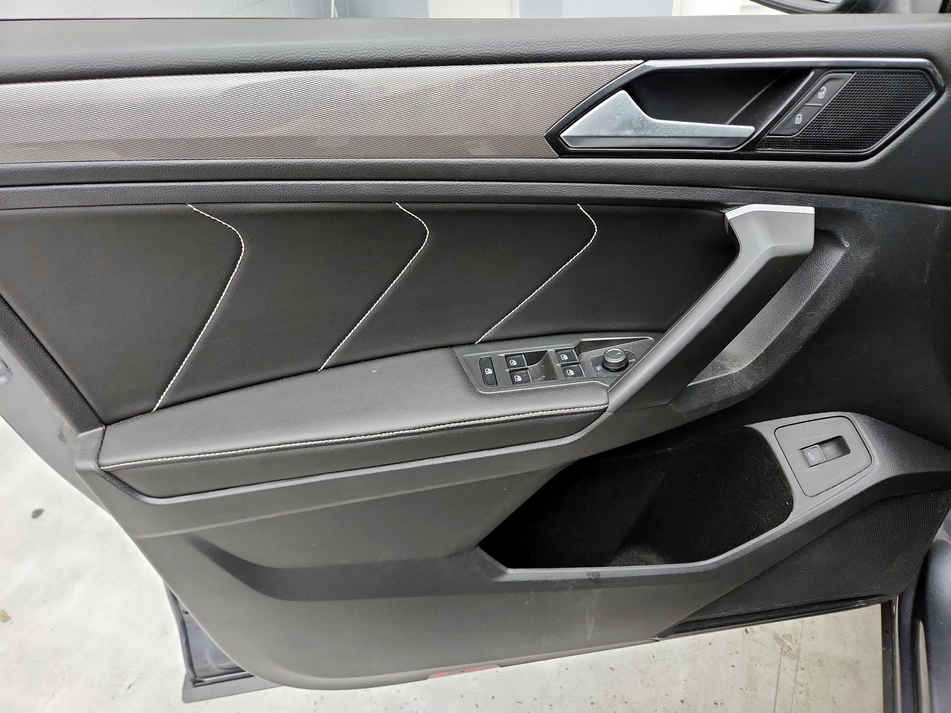 Thumbnail: 2024 Volkswagen Tiguan - 12