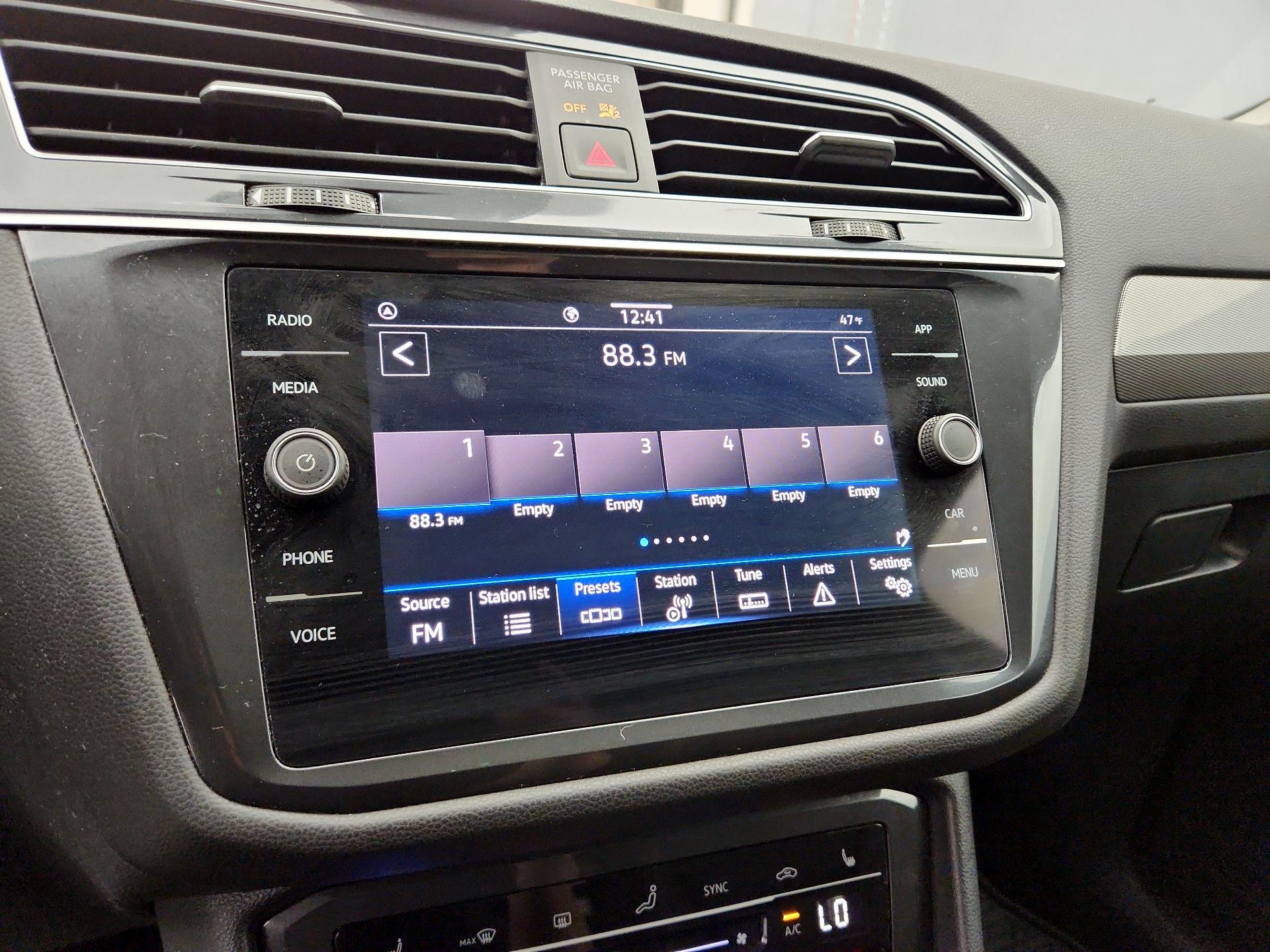 Thumbnail: 2024 Volkswagen Tiguan - 15