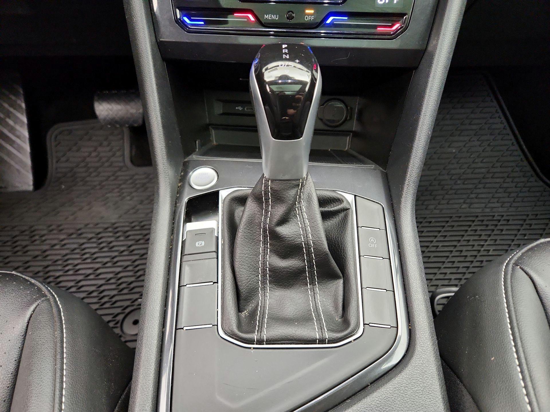 Thumbnail: 2024 Volkswagen Tiguan - 17