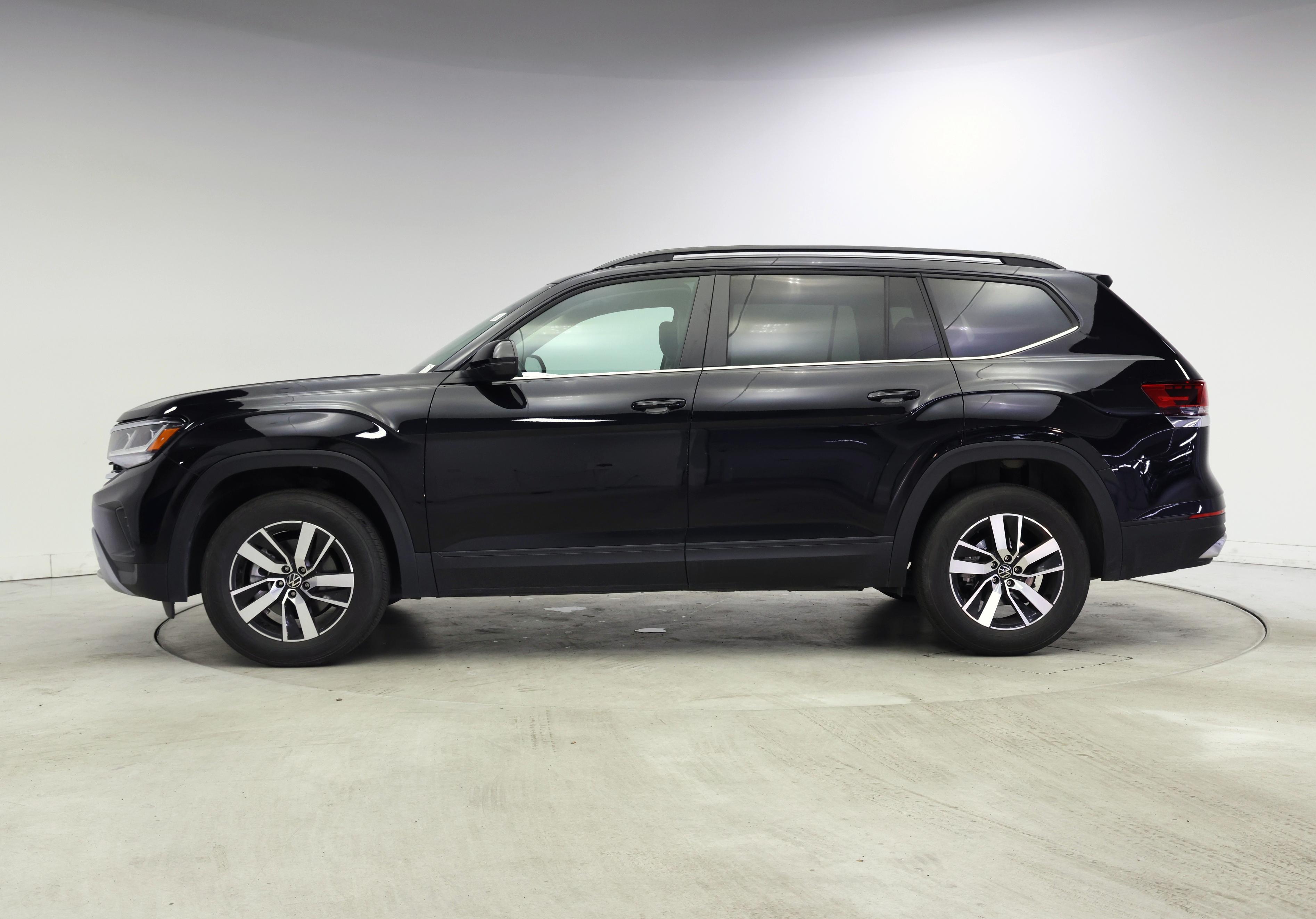 Thumbnail: 2023 Volkswagen Atlas - 3