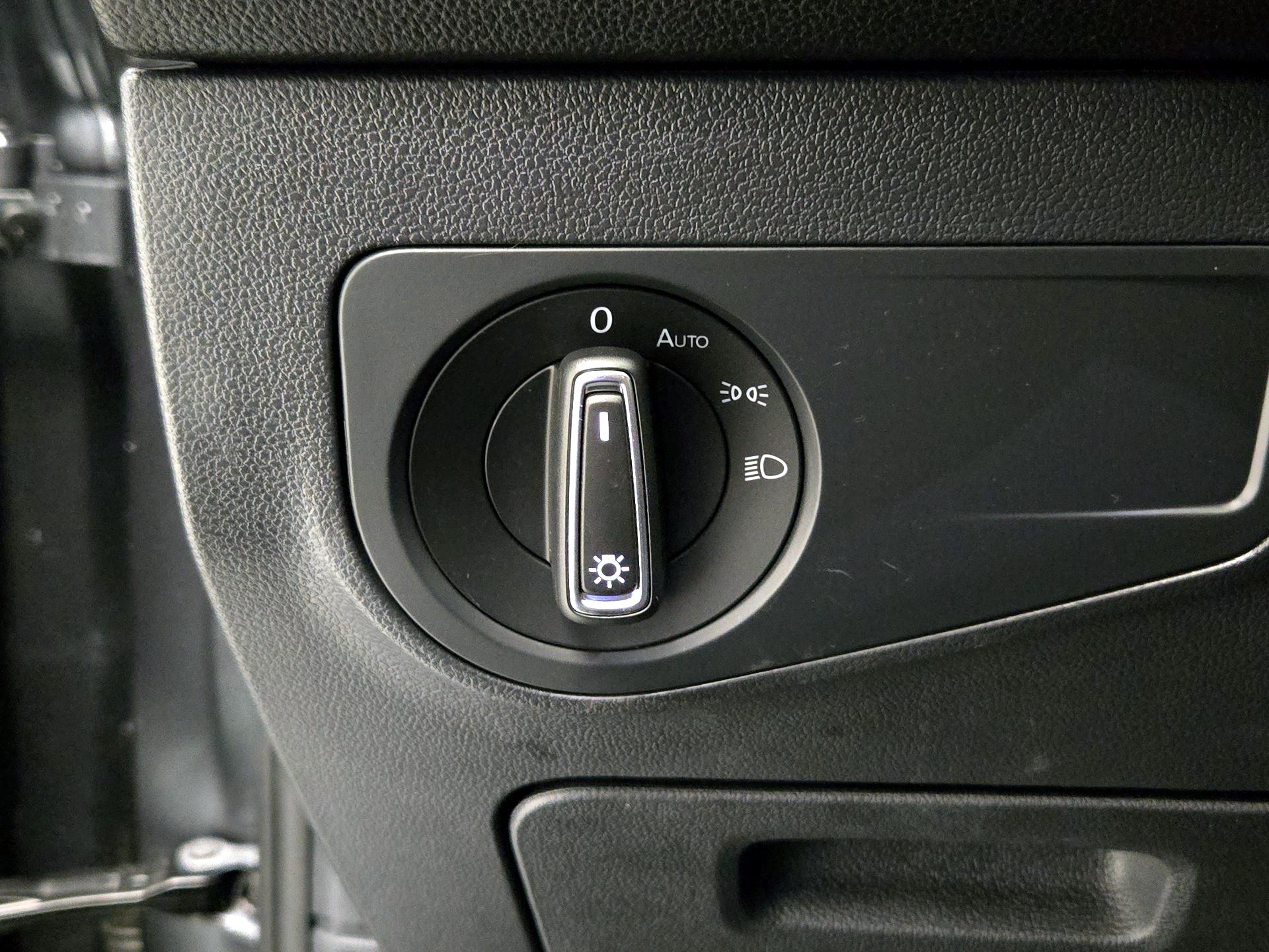 Thumbnail: 2023 Volkswagen Tiguan - 13