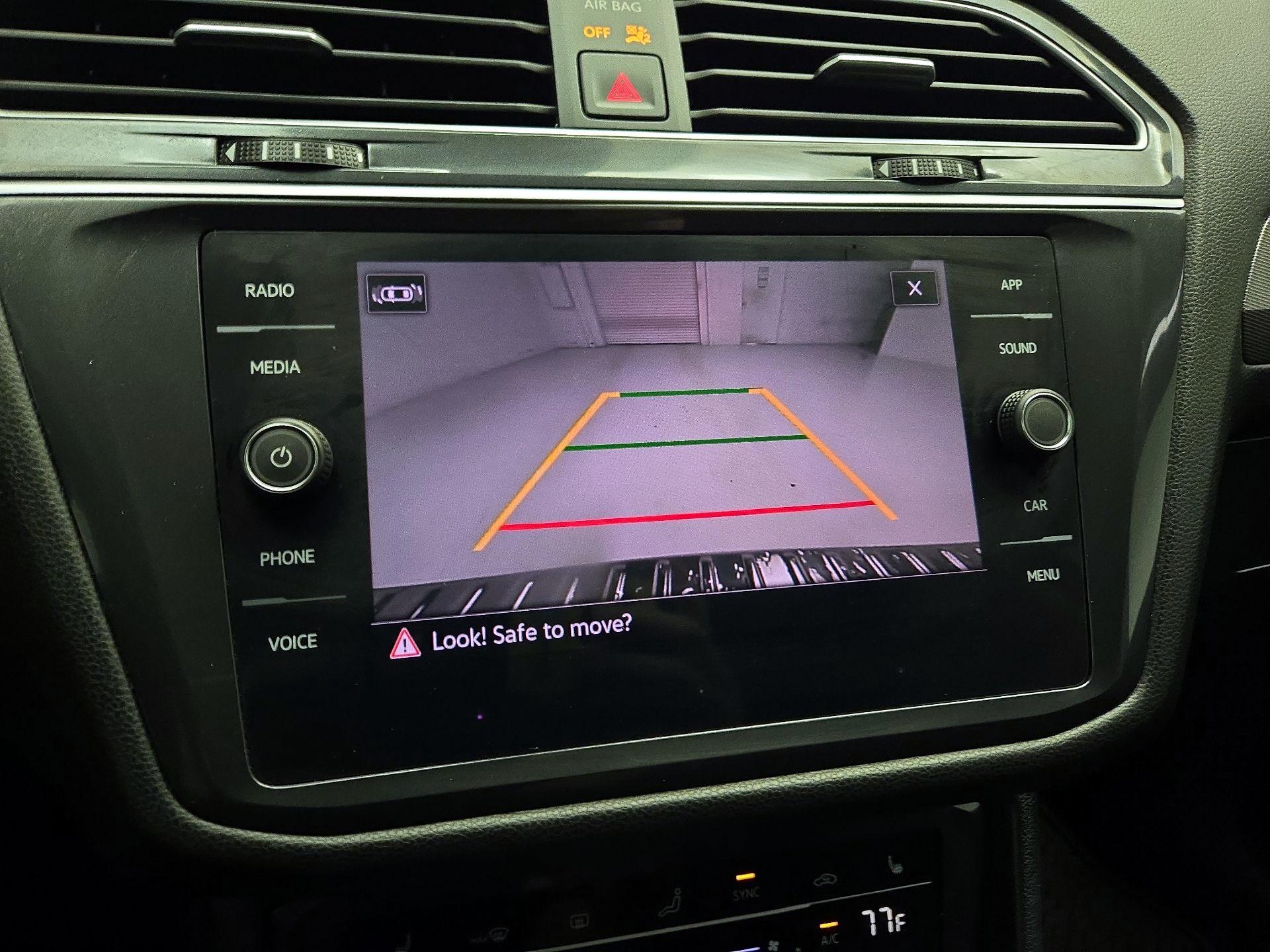 Thumbnail: 2023 Volkswagen Tiguan - 14