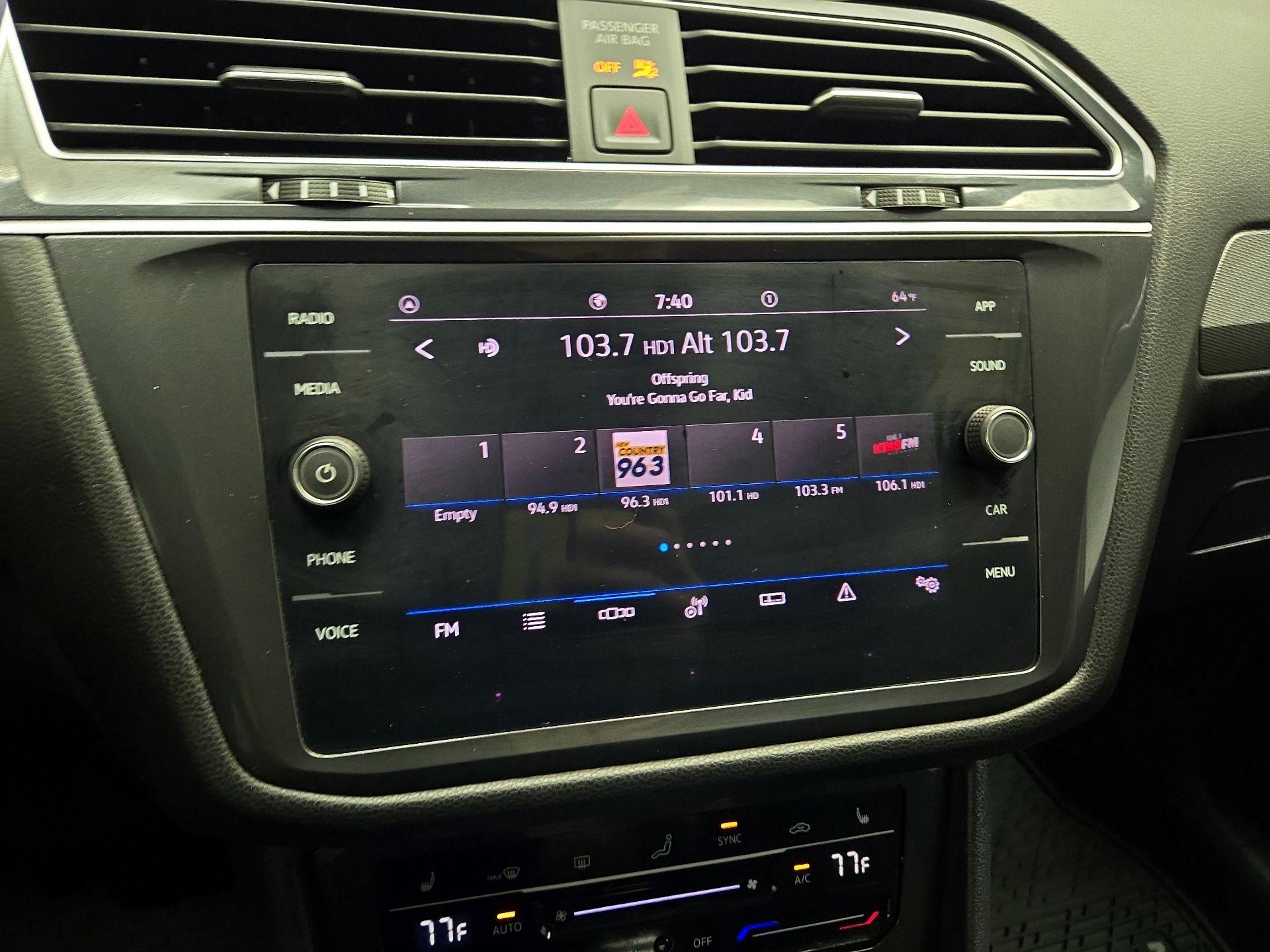 Thumbnail: 2023 Volkswagen Tiguan - 15