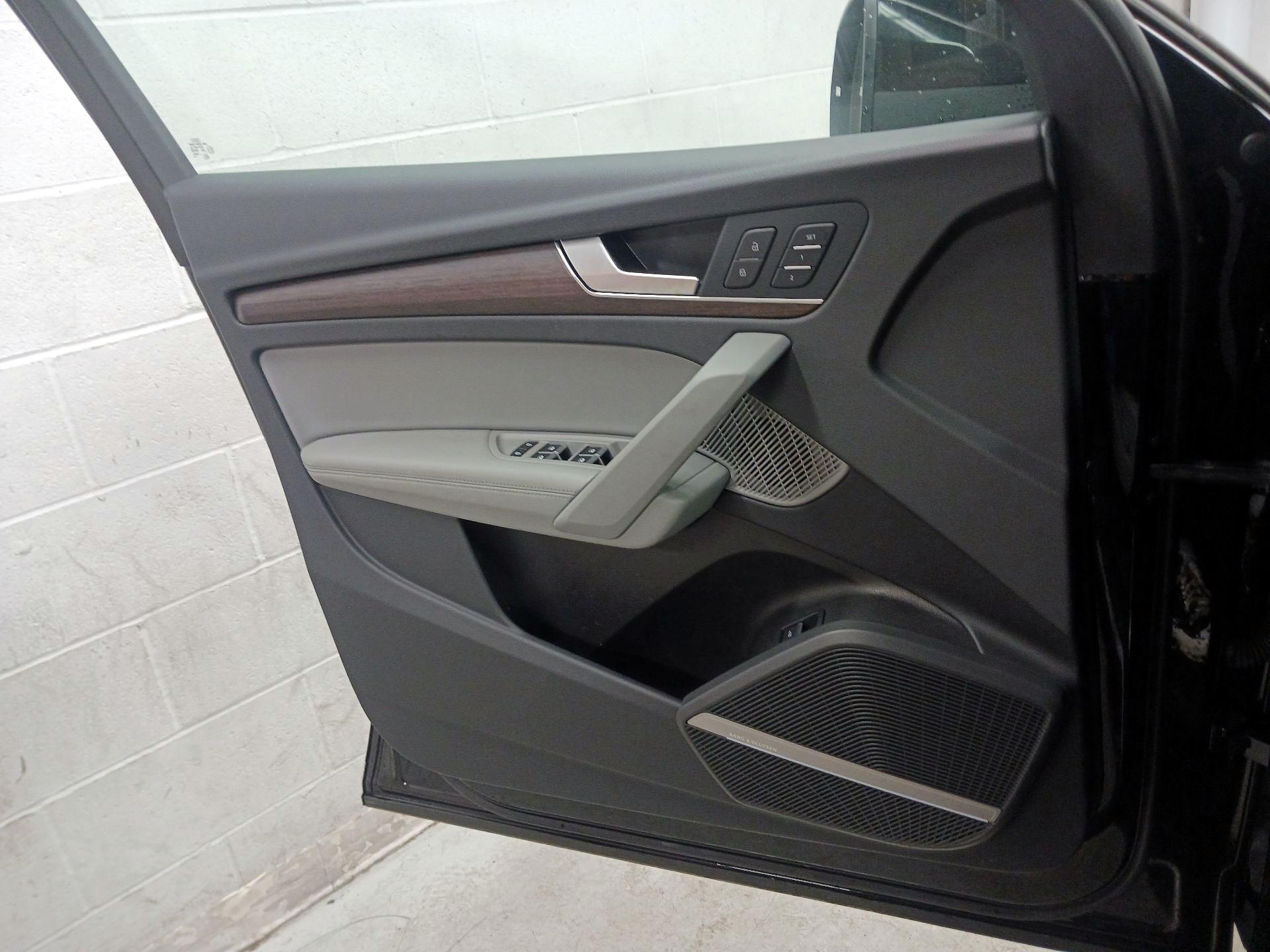 Thumbnail: 2022 Audi Q5 - 12