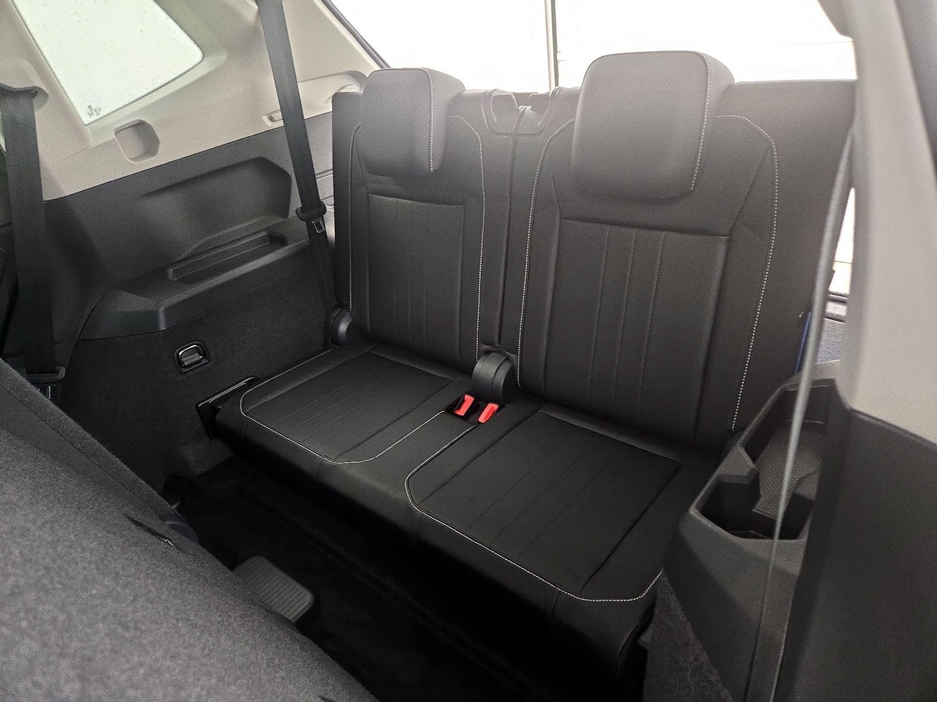 Thumbnail: 2023 Volkswagen Tiguan - 20