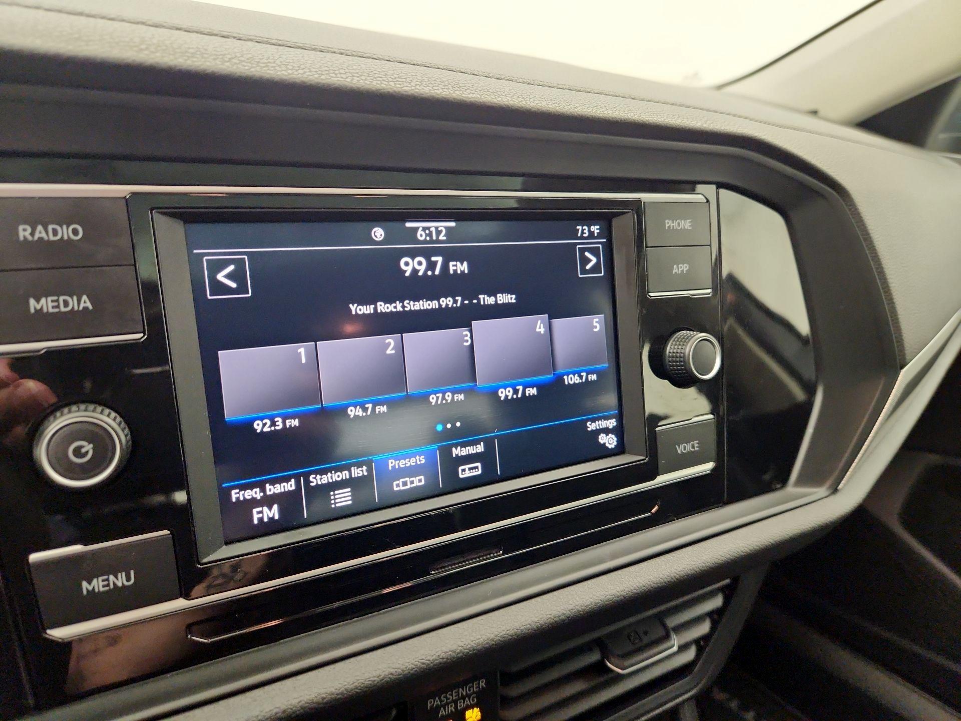 Thumbnail: 2021 Volkswagen Jetta - 15