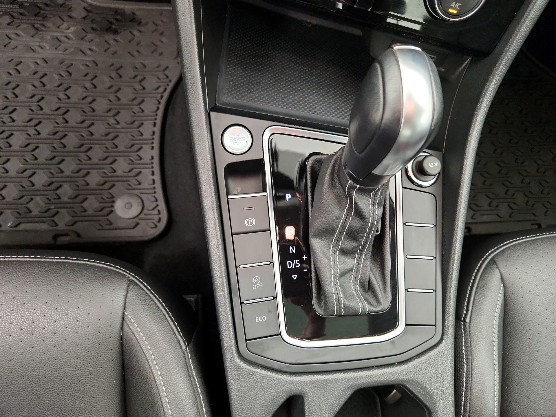 Thumbnail: 2021 Volkswagen Jetta - 17