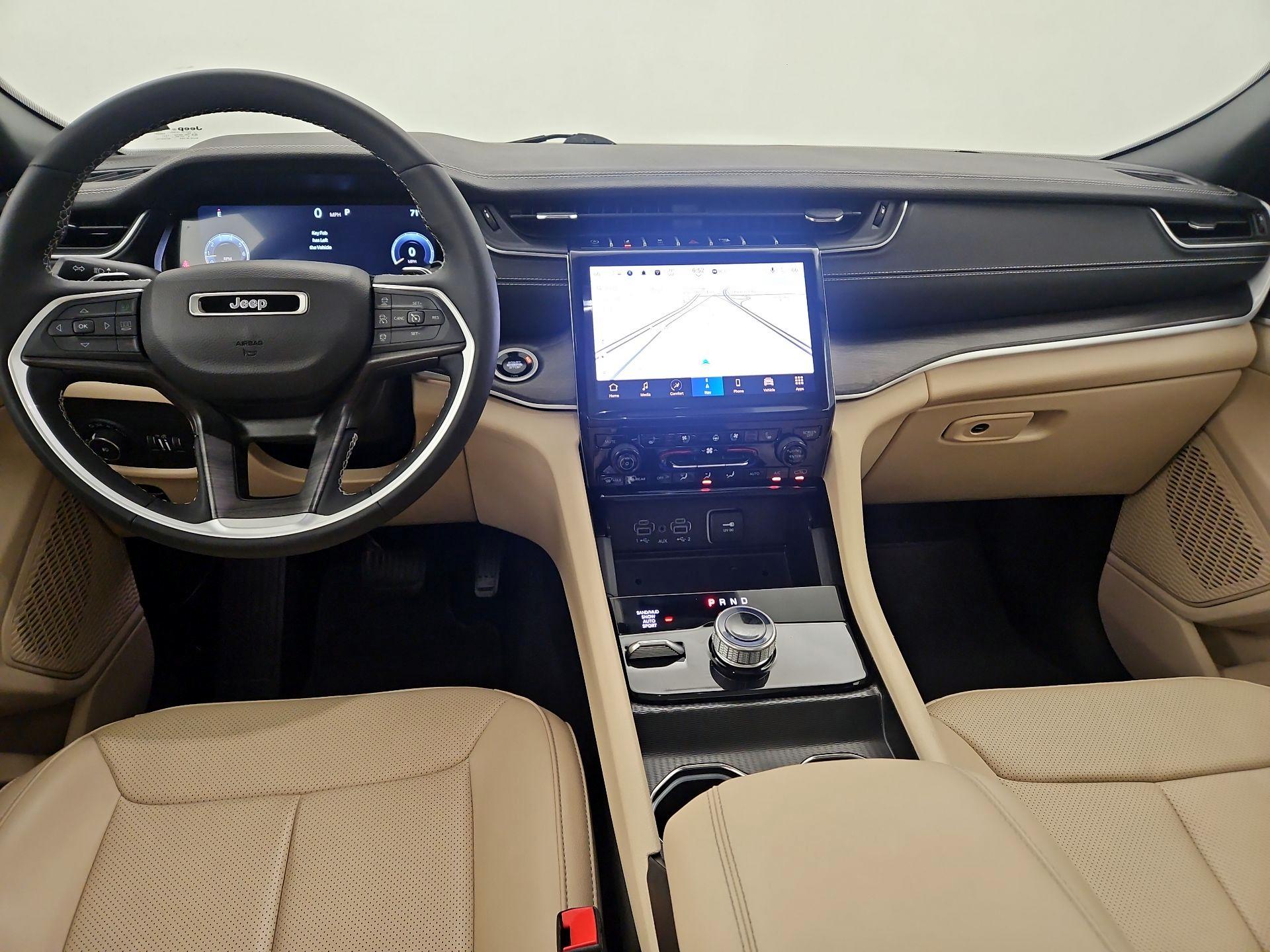 Thumbnail: 2024 Jeep Grand Cherokee - 9