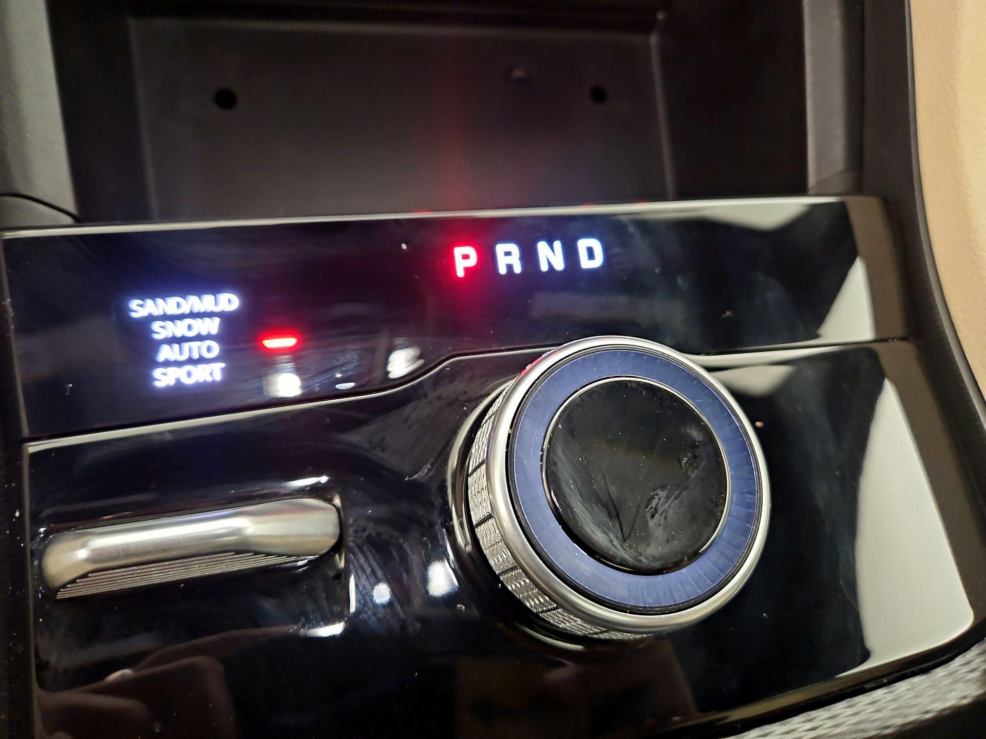 Thumbnail: 2024 Jeep Grand Cherokee - 18