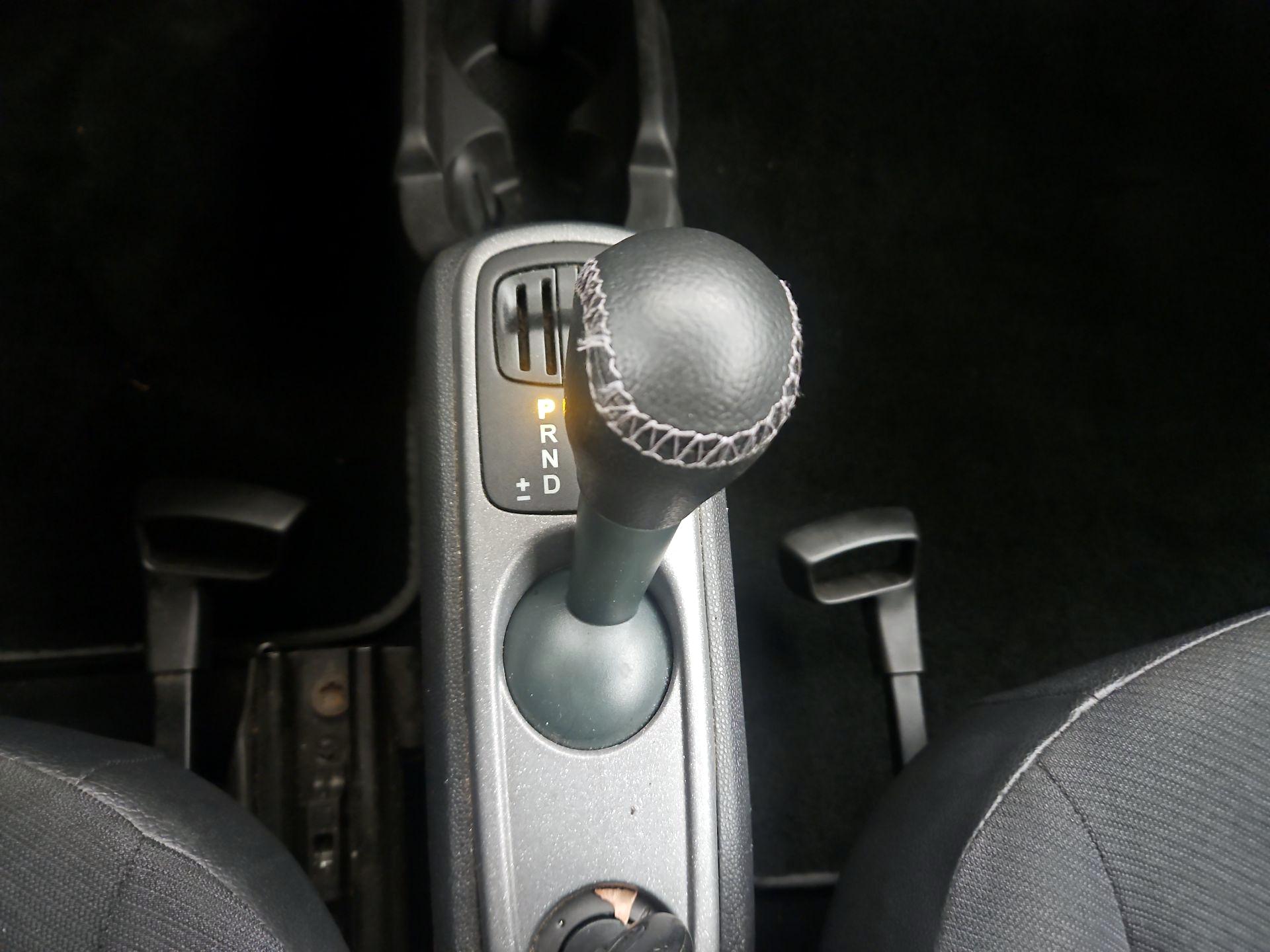 Thumbnail: 2015 smart fortwo - 15