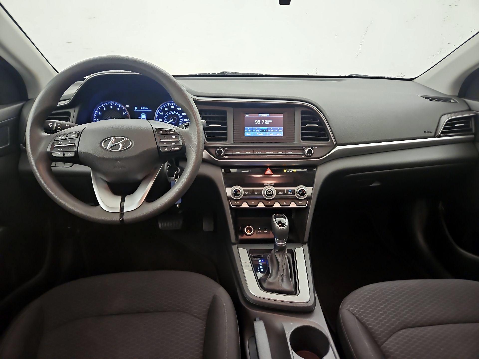 Thumbnail: 2020 Hyundai Elantra - 9